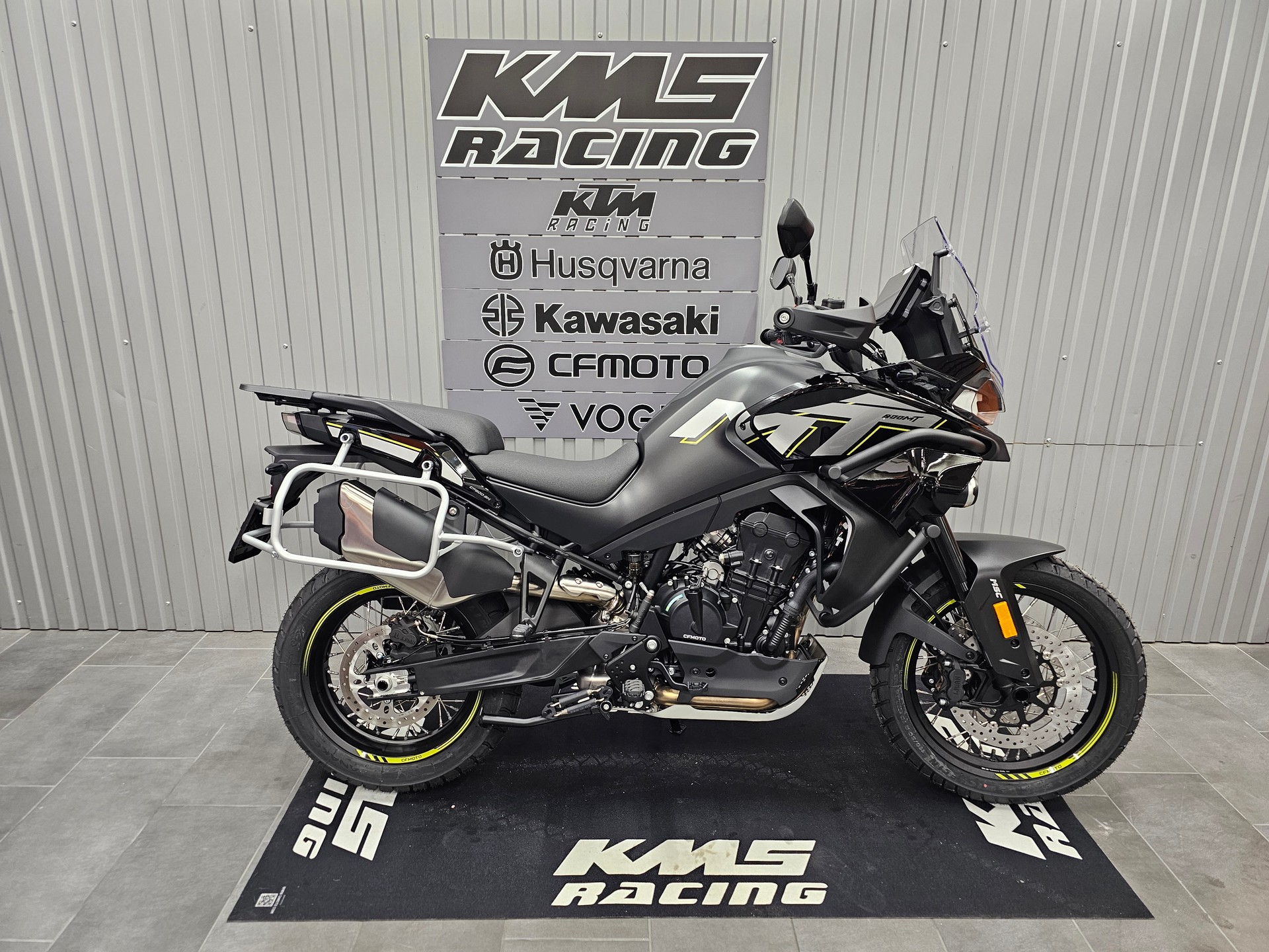 CF MOTO 800 MT Explorer