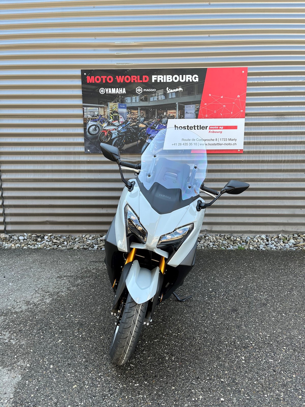 YAMAHA XP 560-showroom-element-2