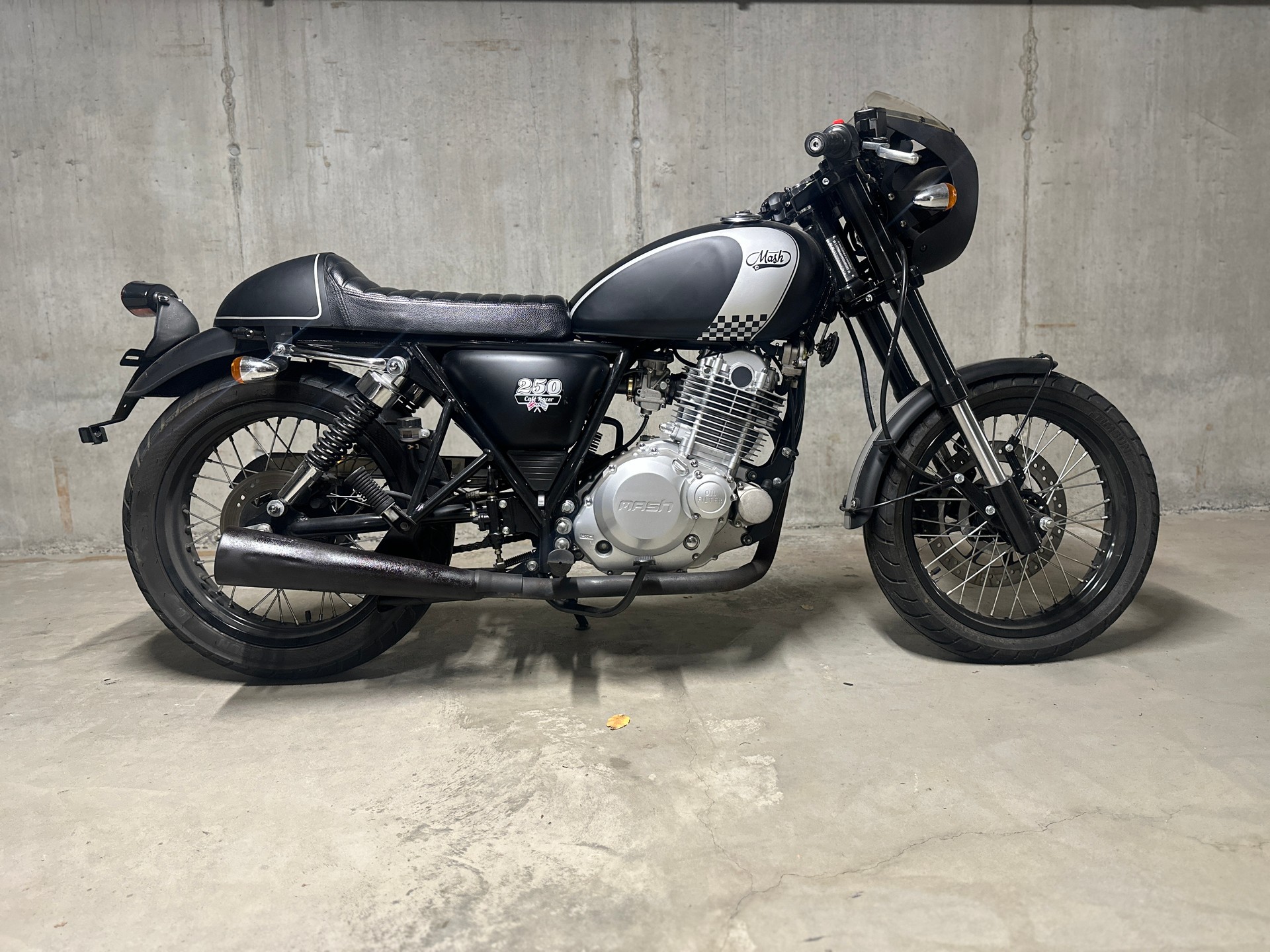 MASH 250 Cafe Racer