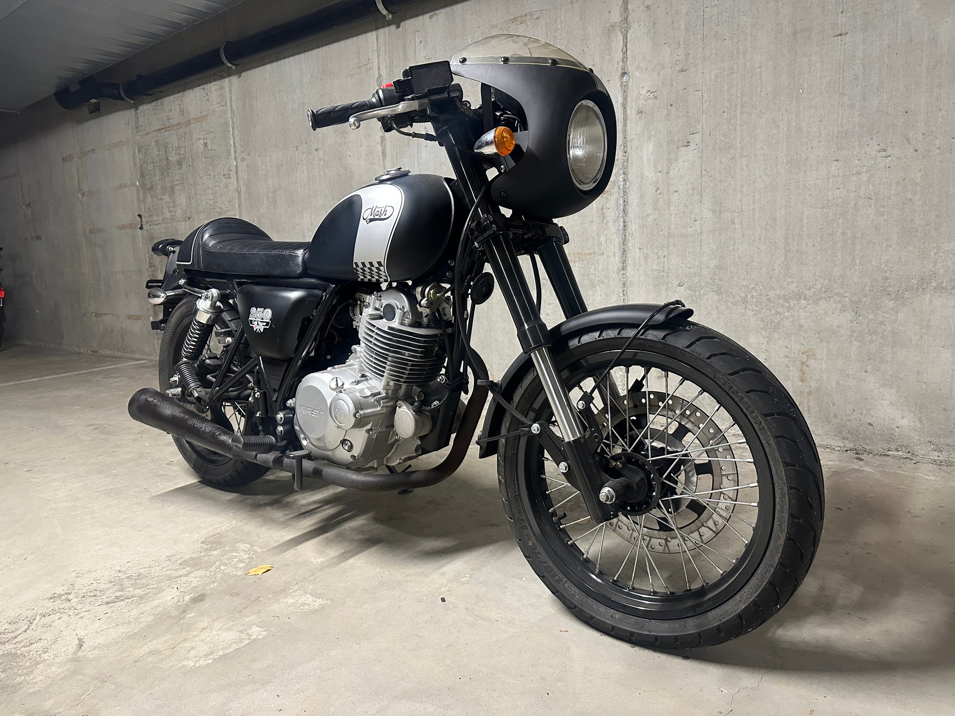 MASH 250 Cafe Racer-image-1