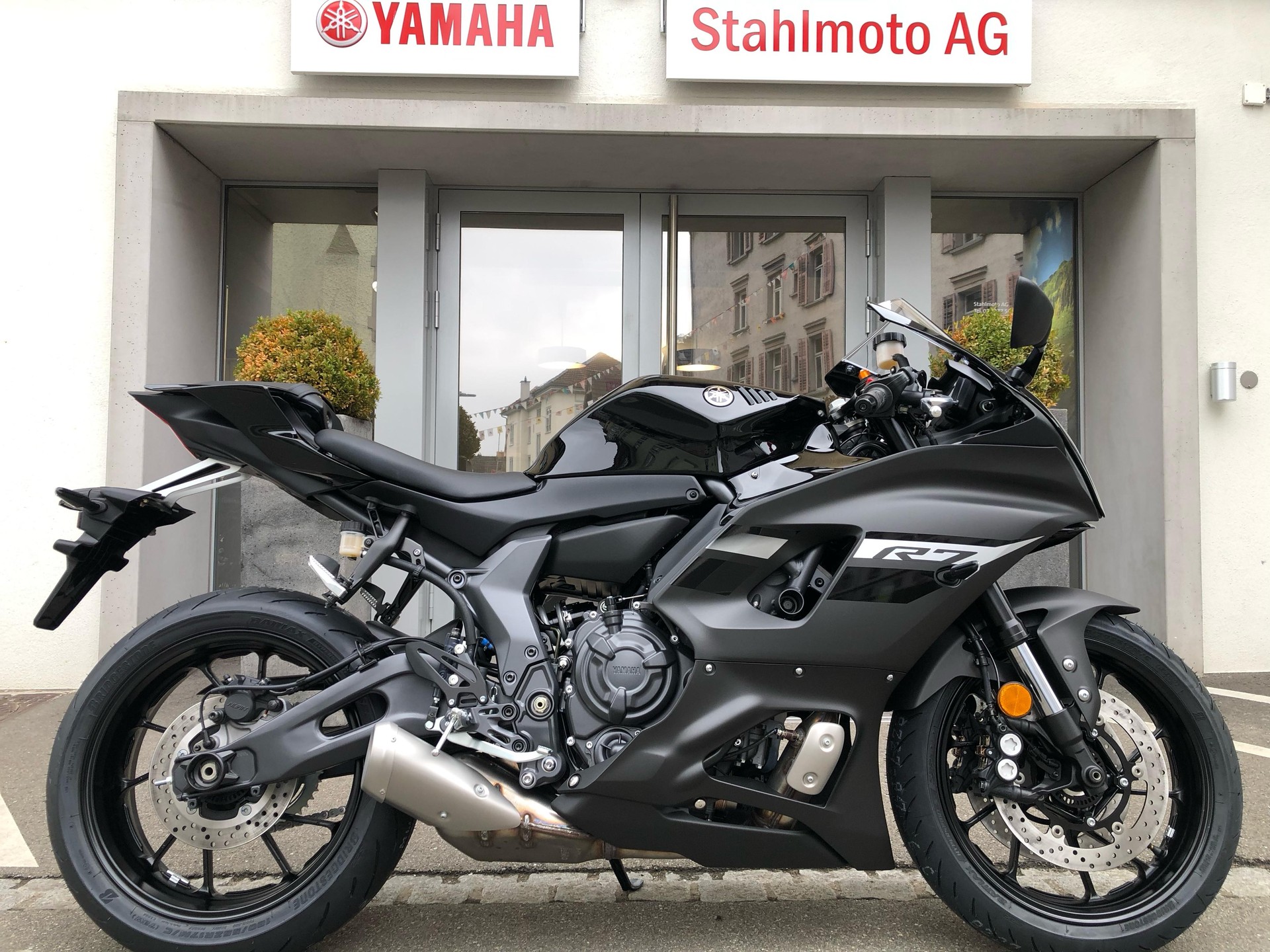 YAMAHA YZF-R7