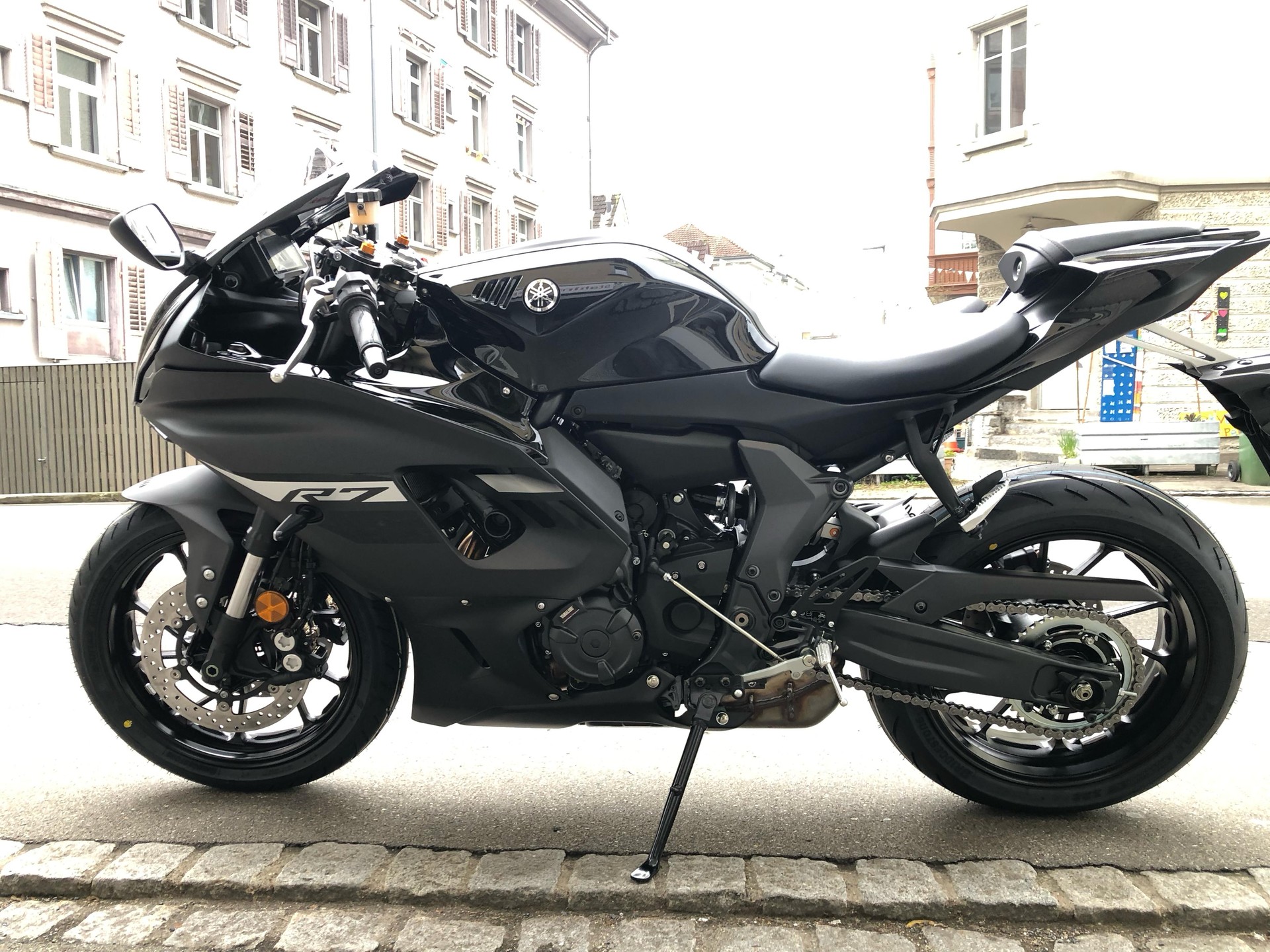 YAMAHA YZF-R7-image-4