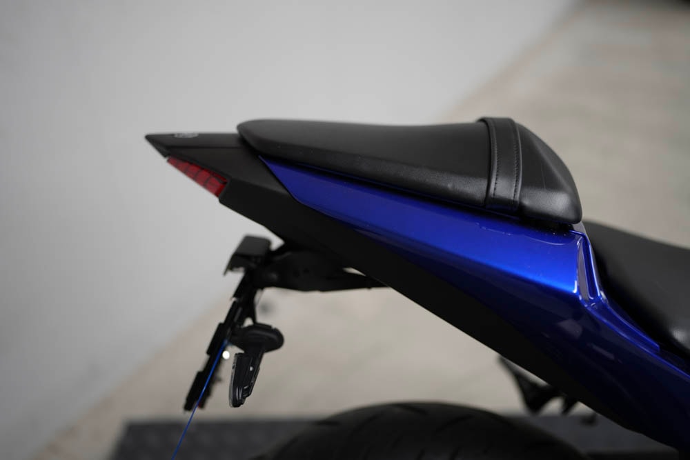 YAMAHA YZF-R3 mit Tieferlegung-showroom-element-3