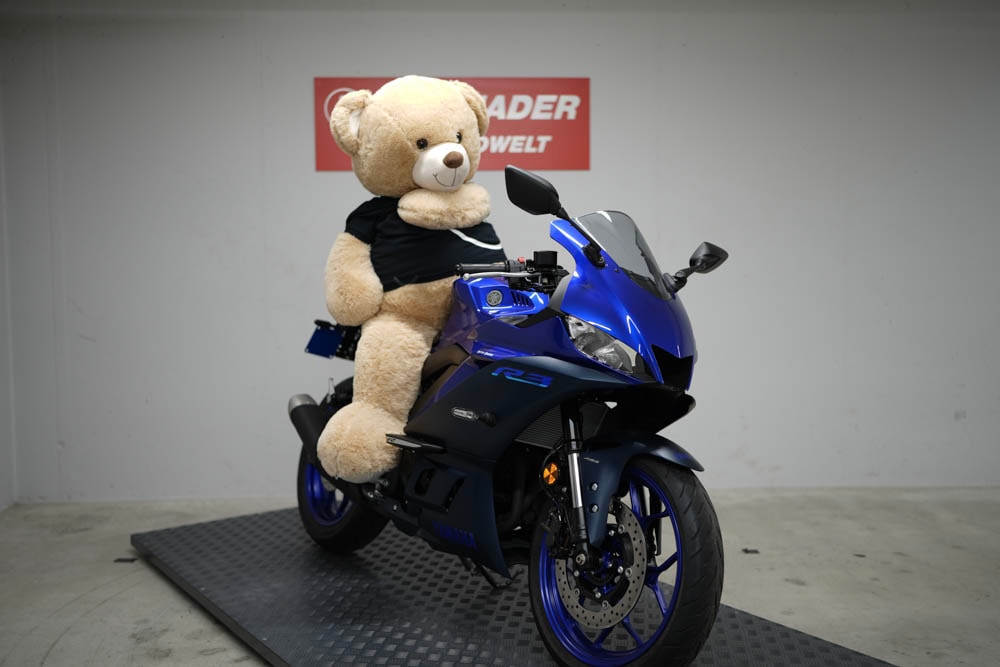 YAMAHA YZF-R3 mit Tieferlegung