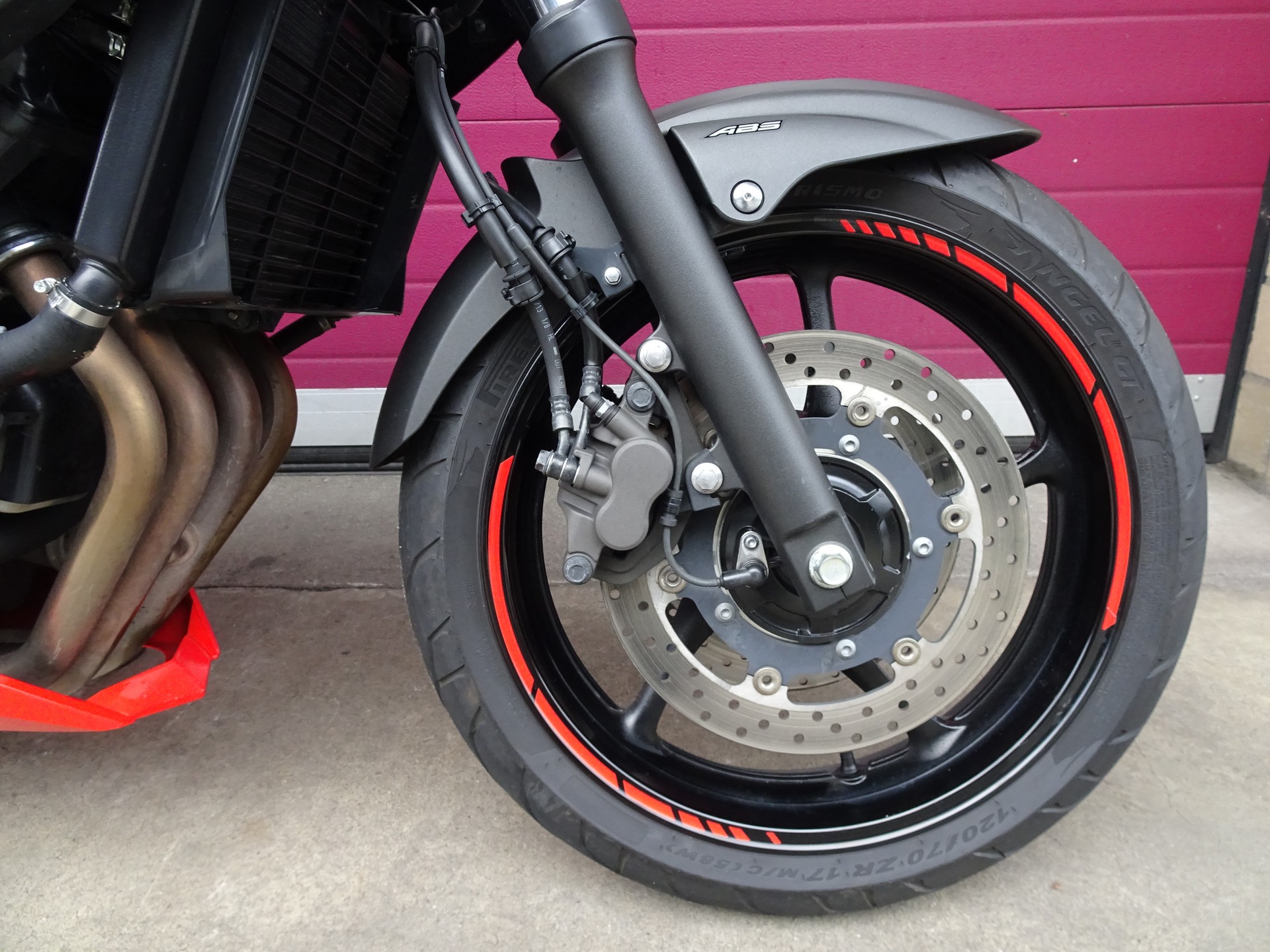 YAMAHA XJ 6 N ABS-showroom-element-1