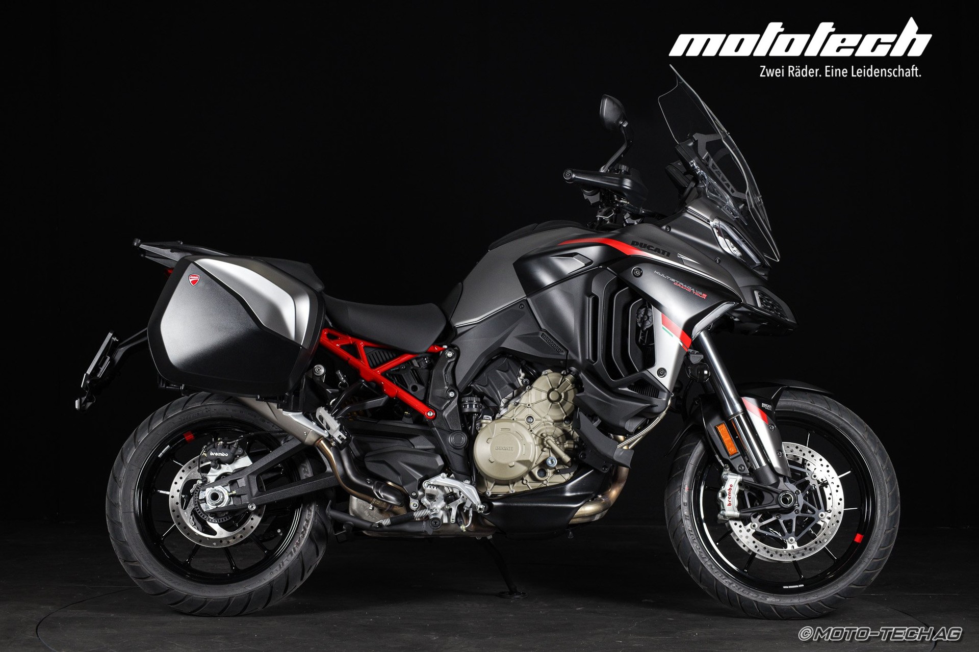 DUCATI Multistrada V4 S Grand Tour-showroom-element-1