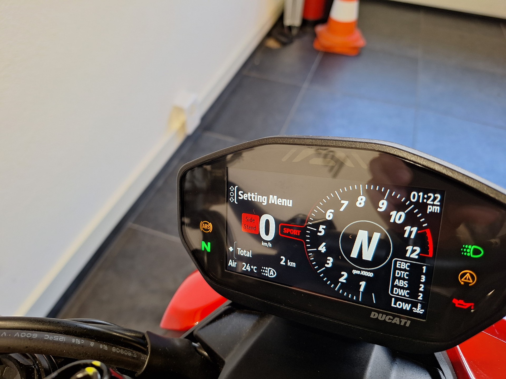 DUCATI Streetfighter V2-image-1