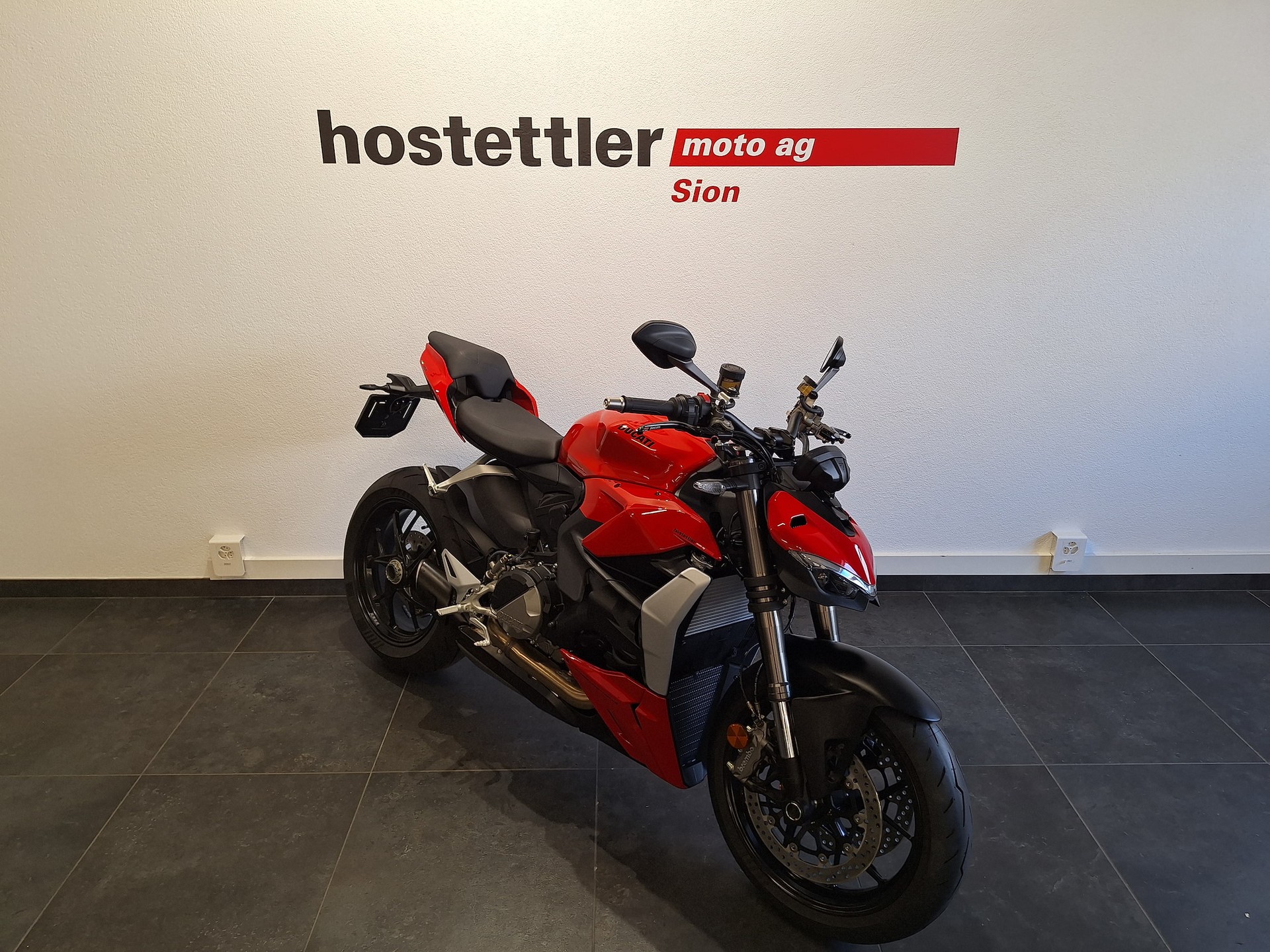 DUCATI Streetfighter V2-image-0