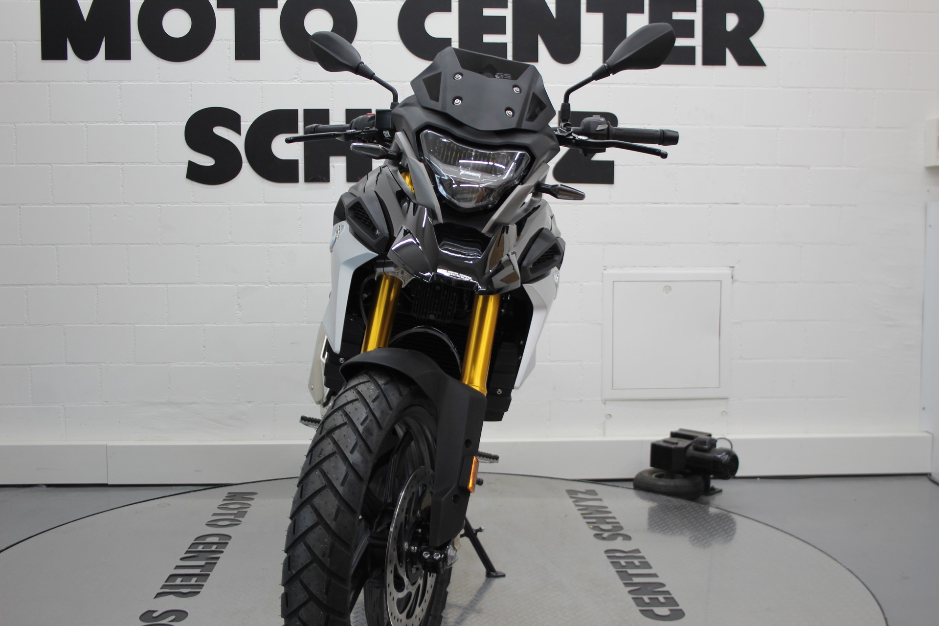 BMW G 310 GS-showroom-element-2