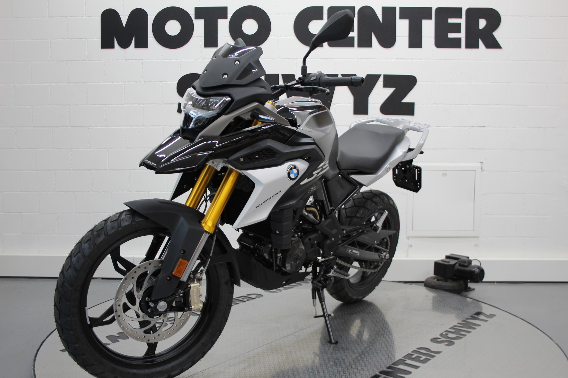 BMW G 310 GS-showroom-element-3