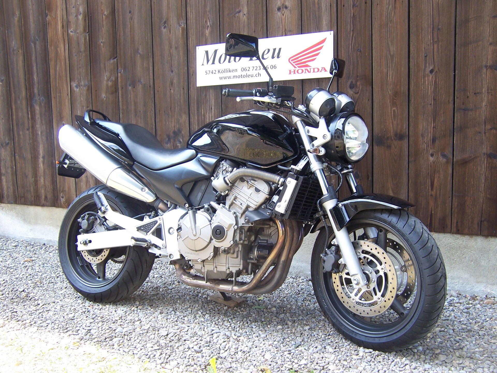 HONDA CB 600 F Hornet-showroom-element-2