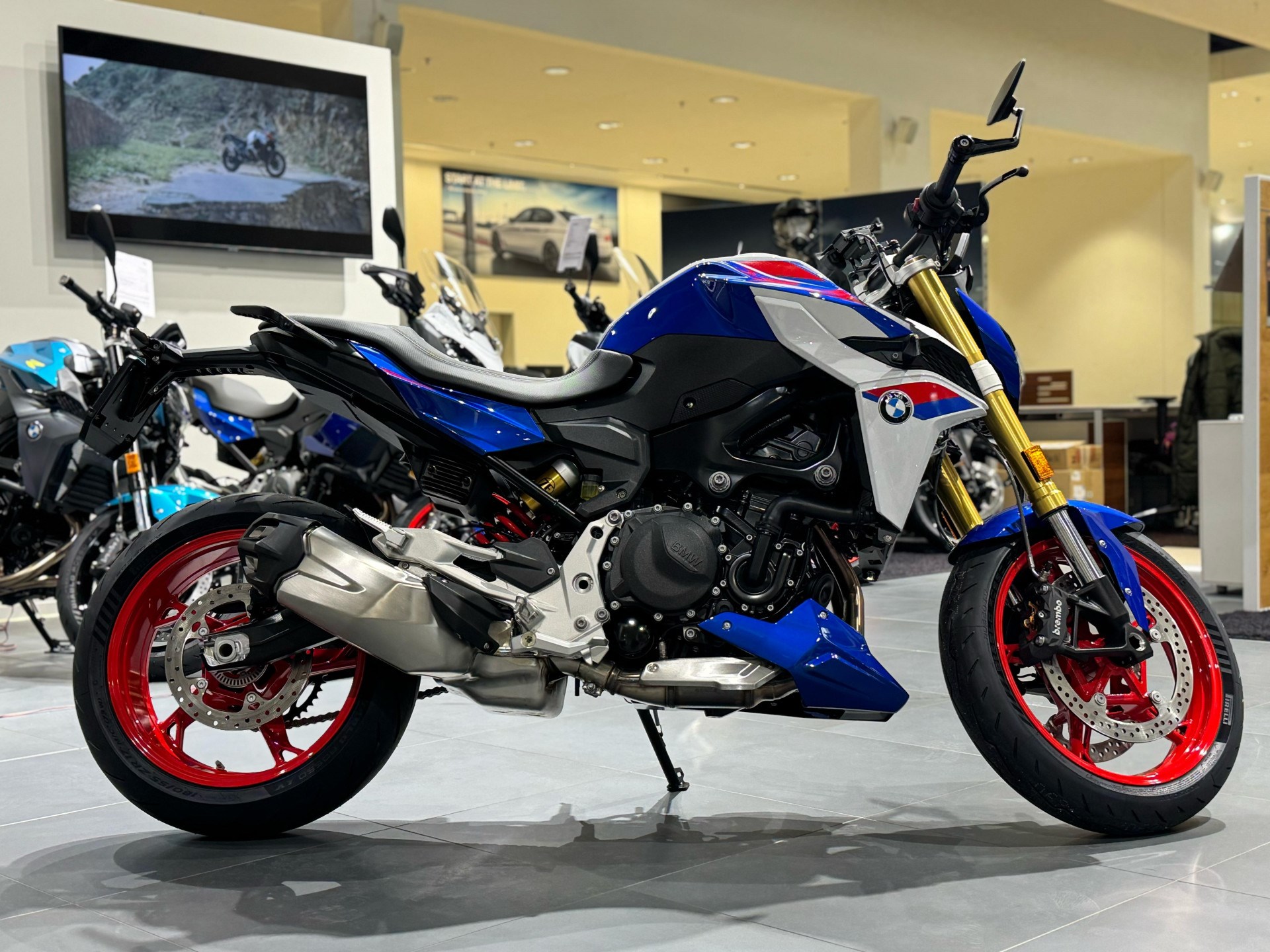 BMW F 900 R Sport