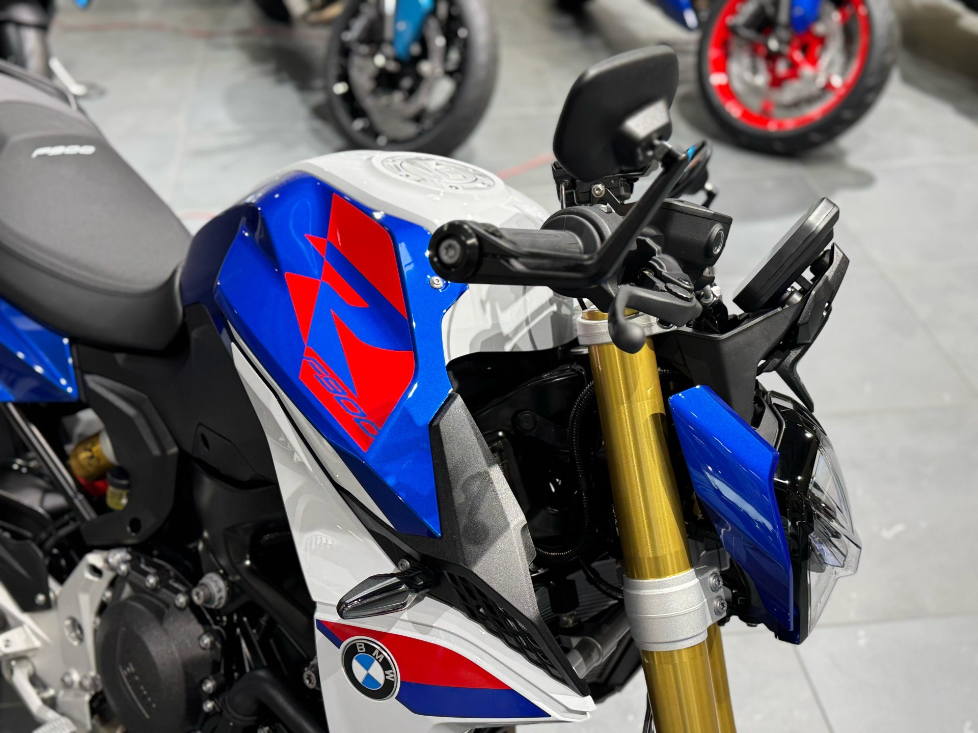 BMW F 900 R Sport-image-5