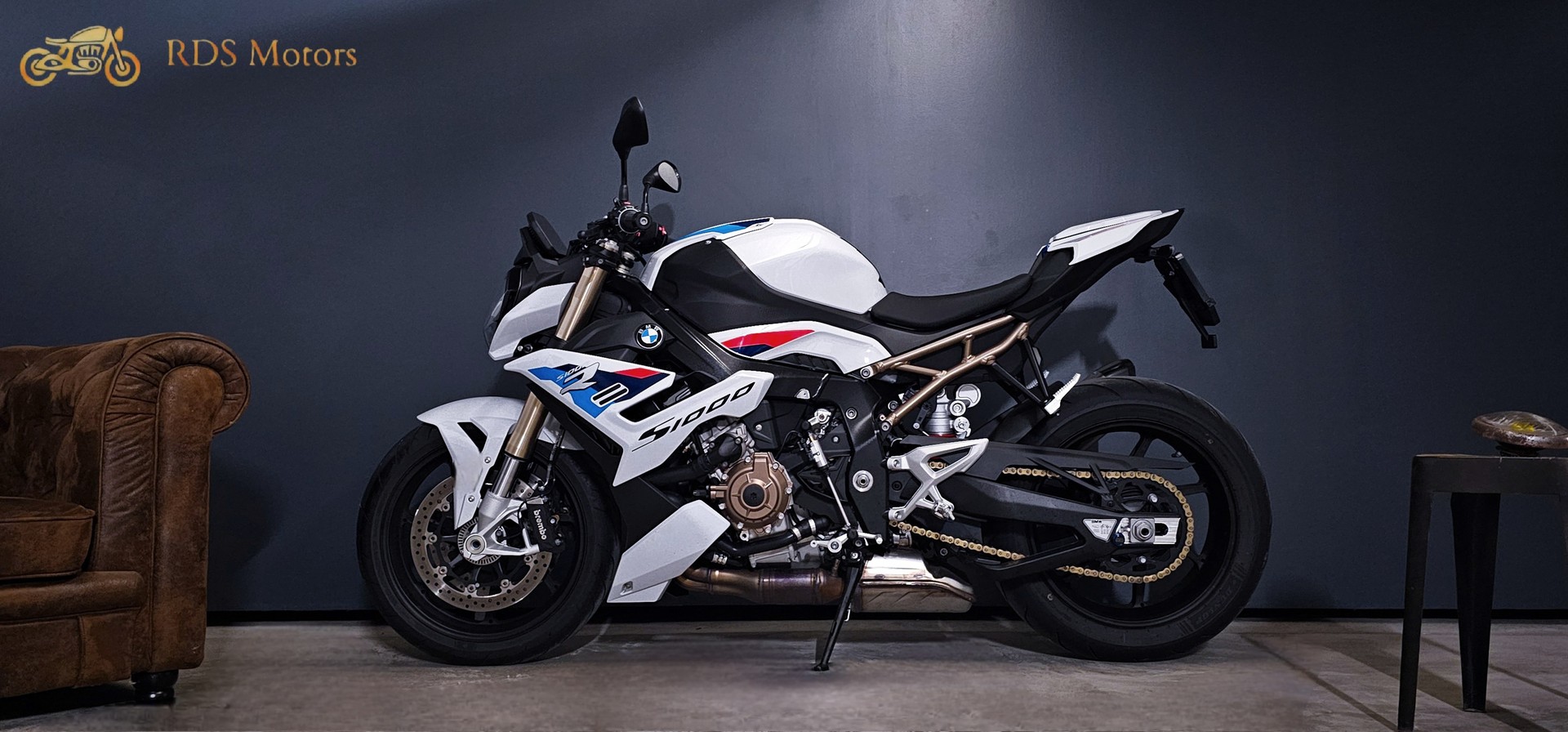 BMW S 1000 R-showroom-element-3
