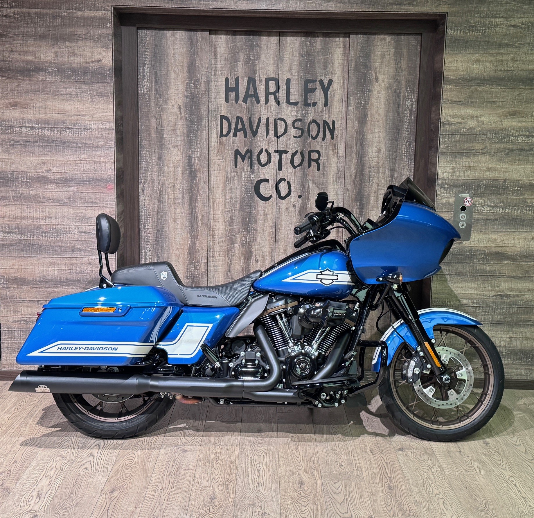 HARLEY-DAVIDSON FLTRXST Road Glide ST Fast Johnnie 117
