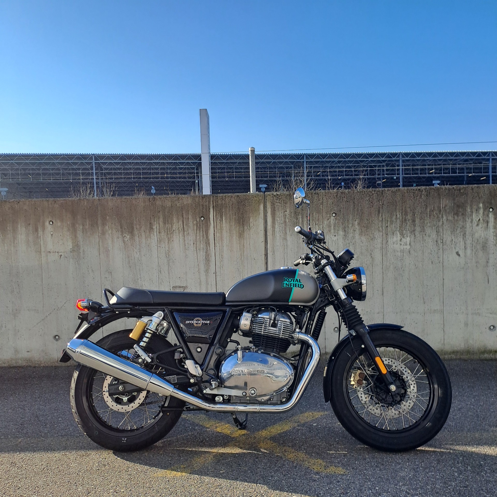 ROYAL ENFIELD Interceptor 650 Standard