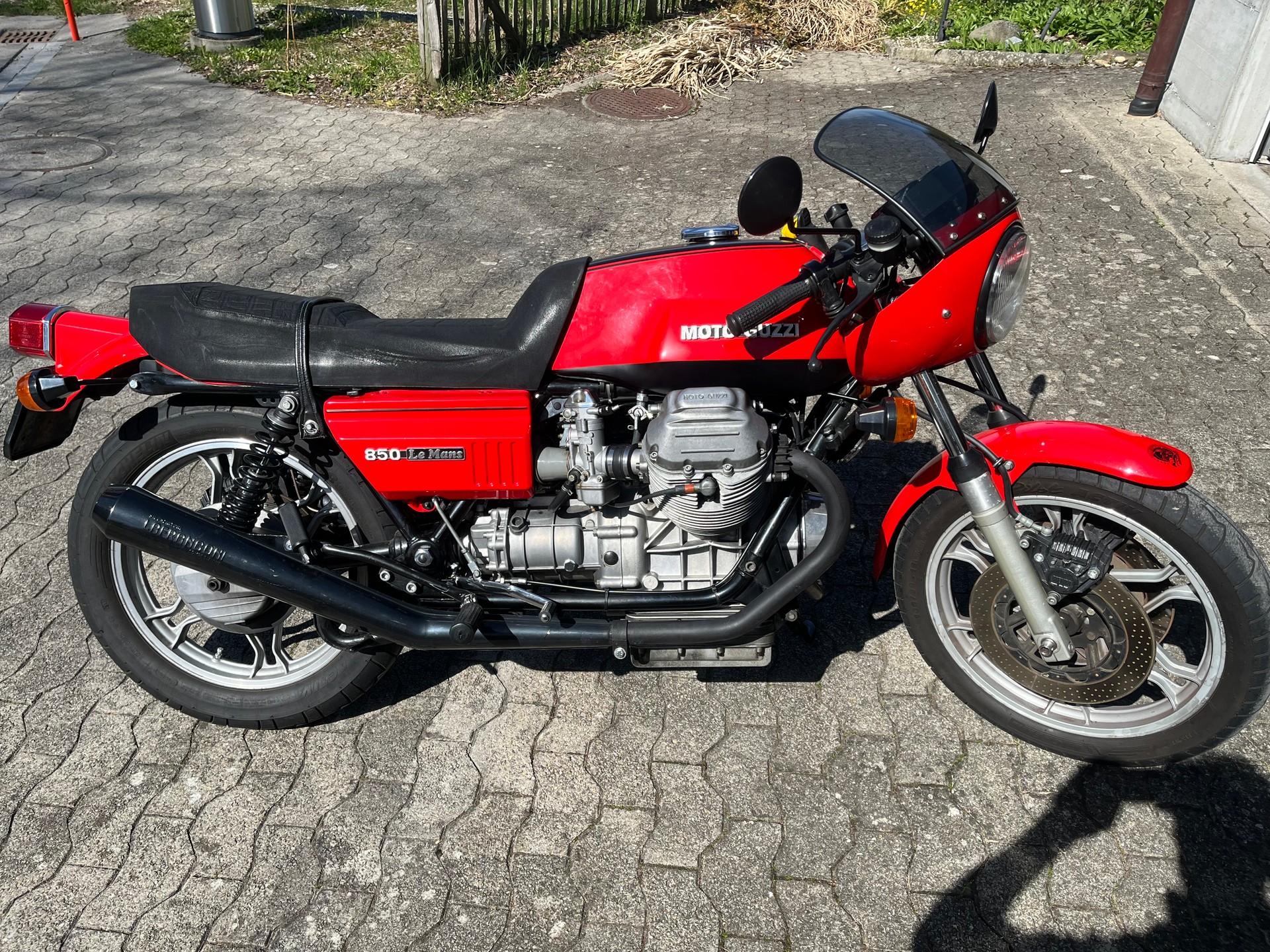 MOTO GUZZI Le Mans 1