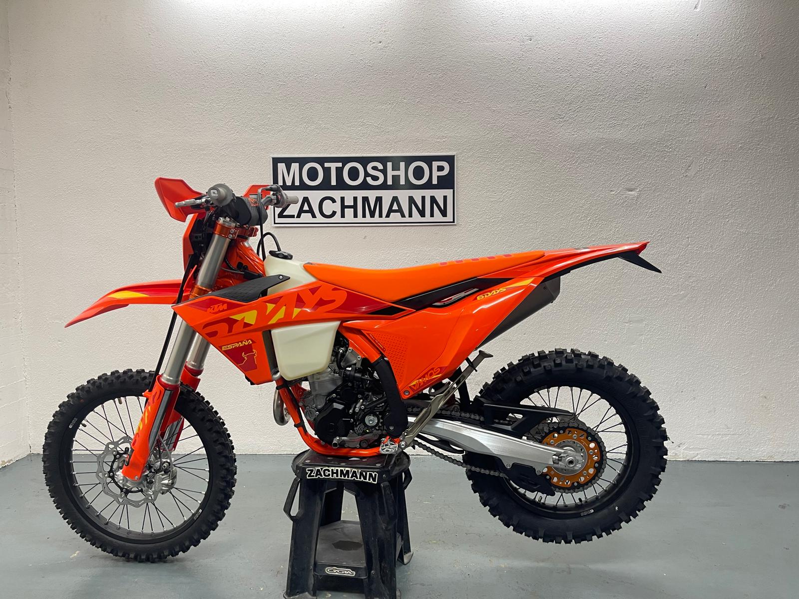 KTM 350 EXC-F SIX DAYS-showroom-element-3