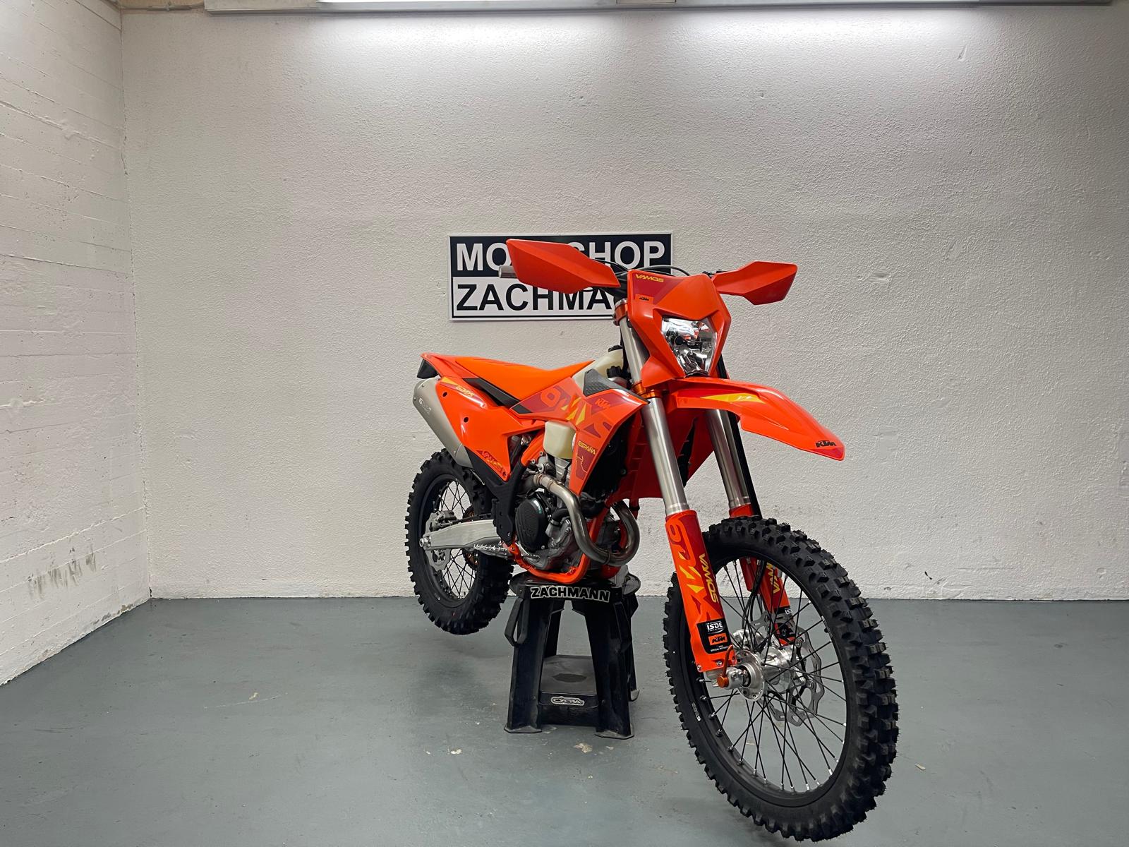 KTM 350 EXC-F SIX DAYS-showroom-element-1