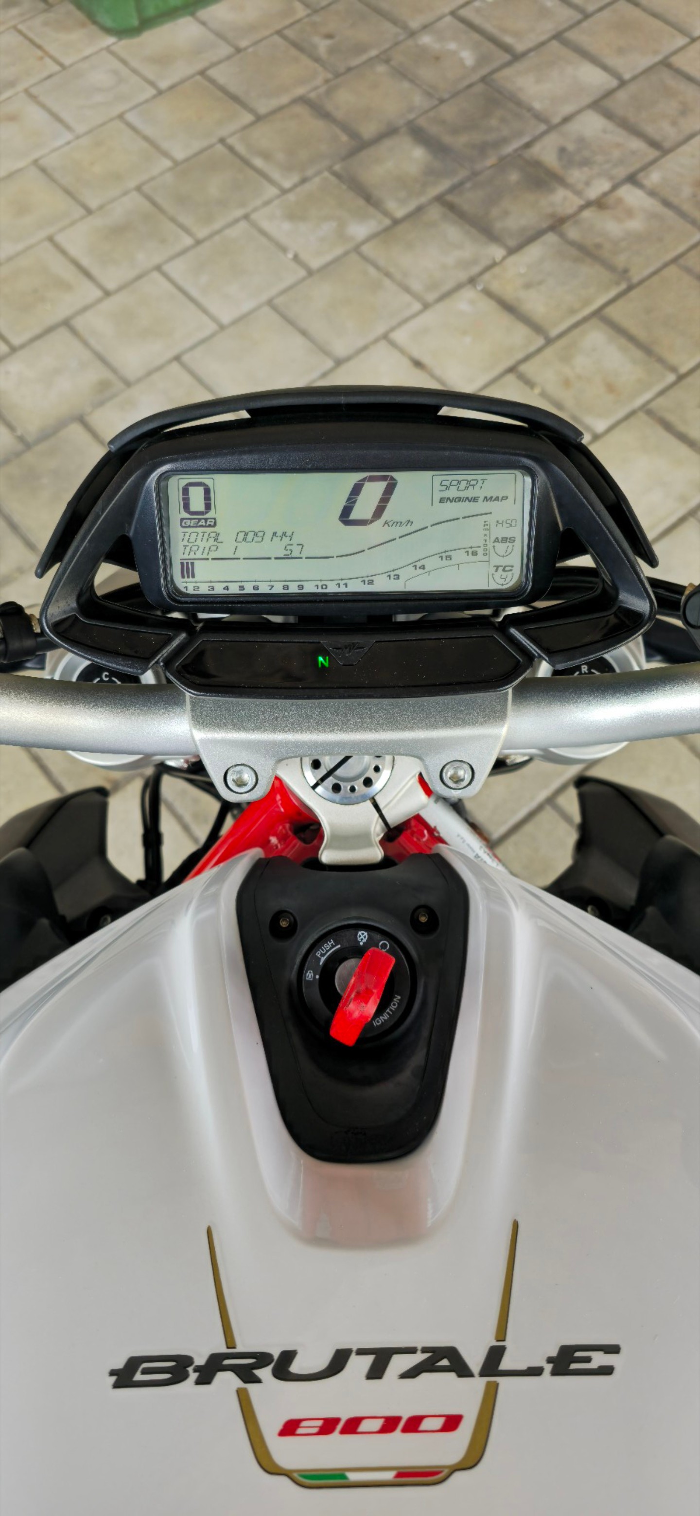 MV AGUSTA Brutale 800-image-10