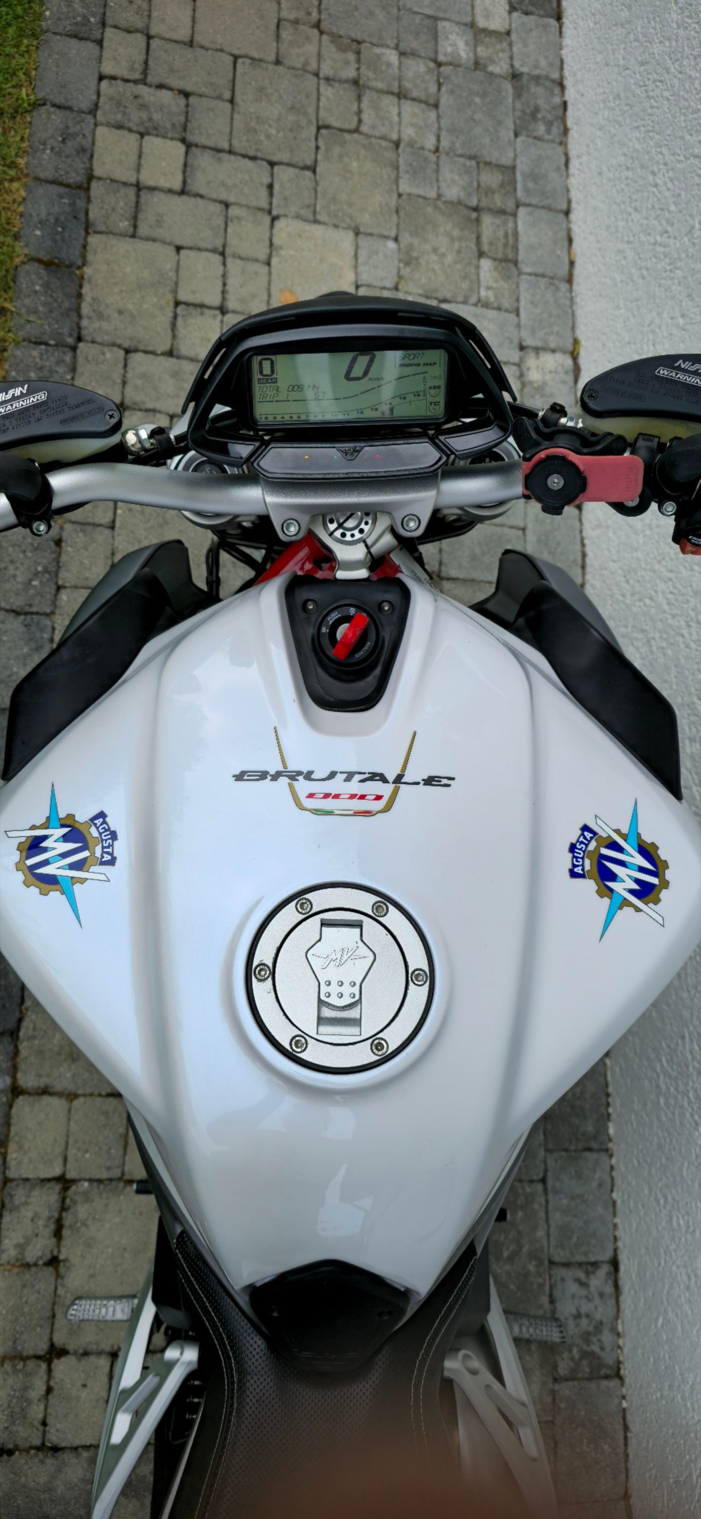 MV AGUSTA Brutale 800-image-4