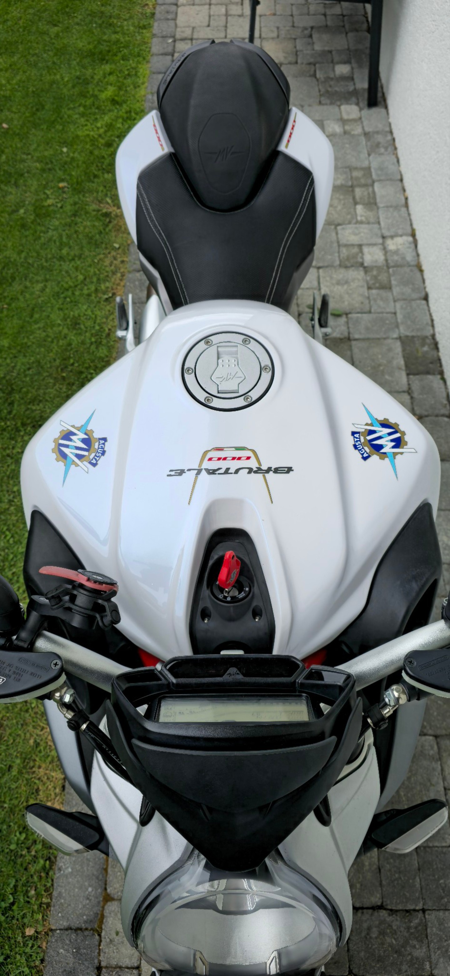 MV AGUSTA Brutale 800-image-5
