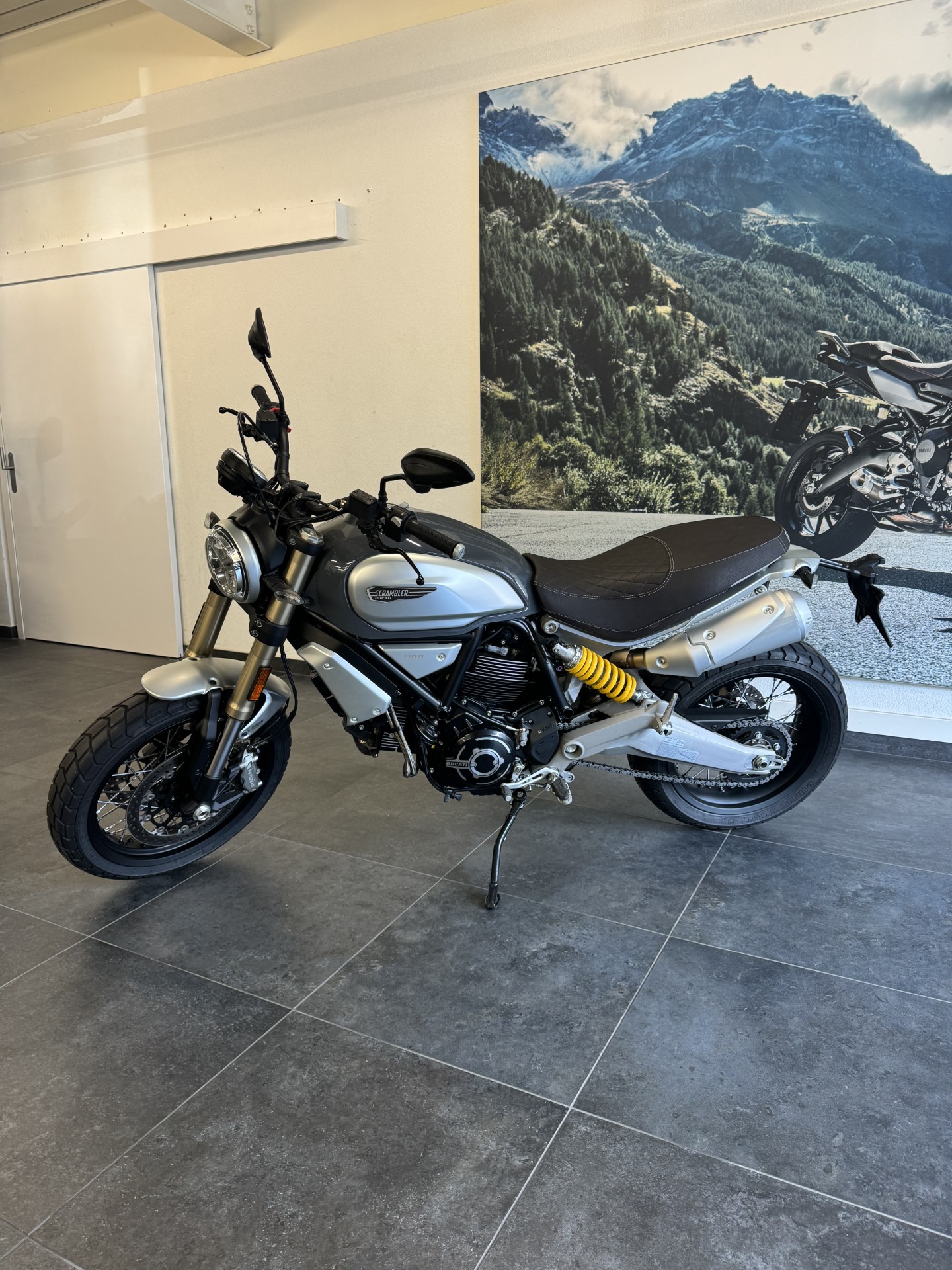 DUCATI Scrambler 1100-showroom-element-3