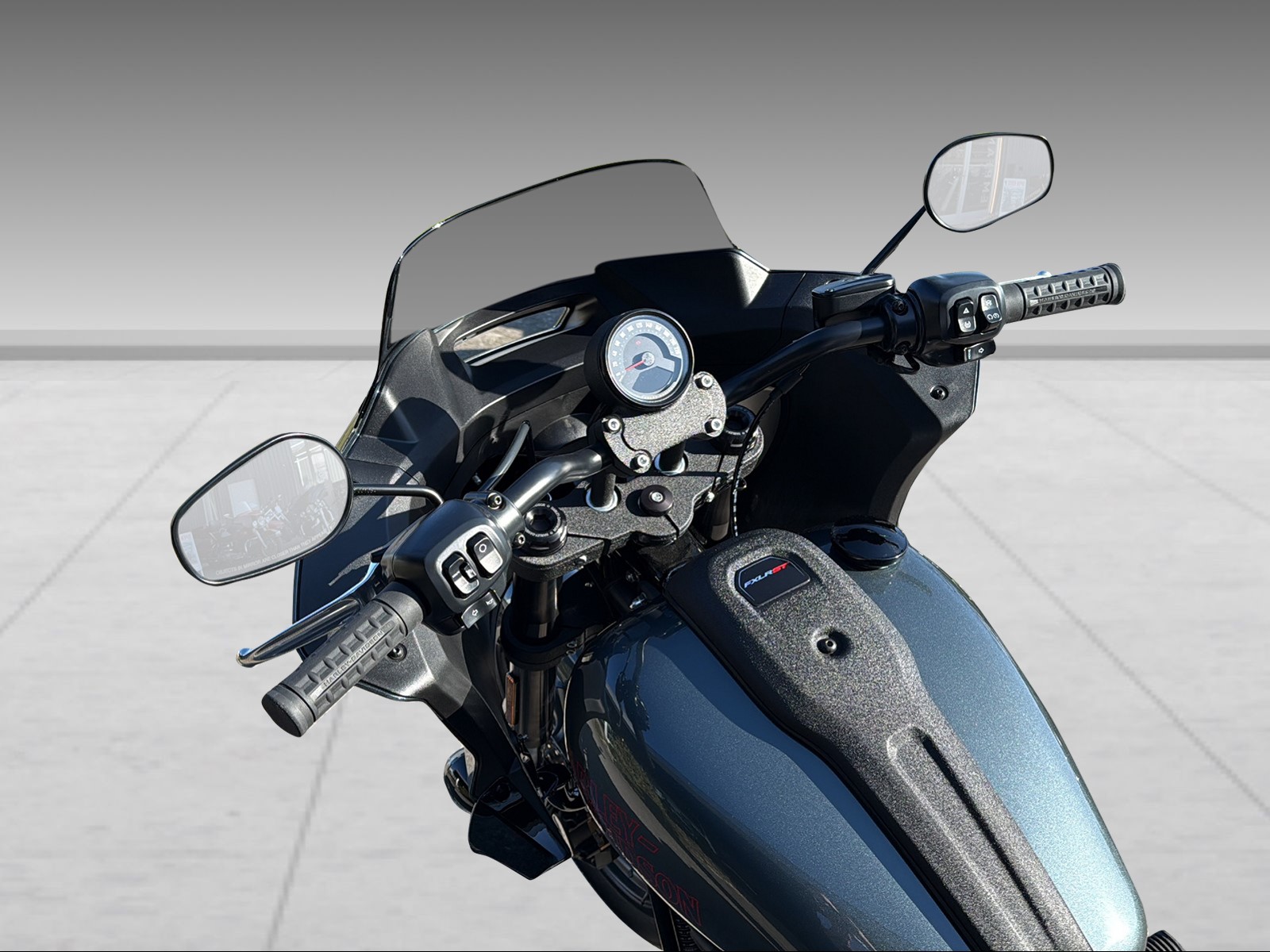 HARLEY-DAVIDSON FXLRST Low Rider ST 117-showroom-element-3