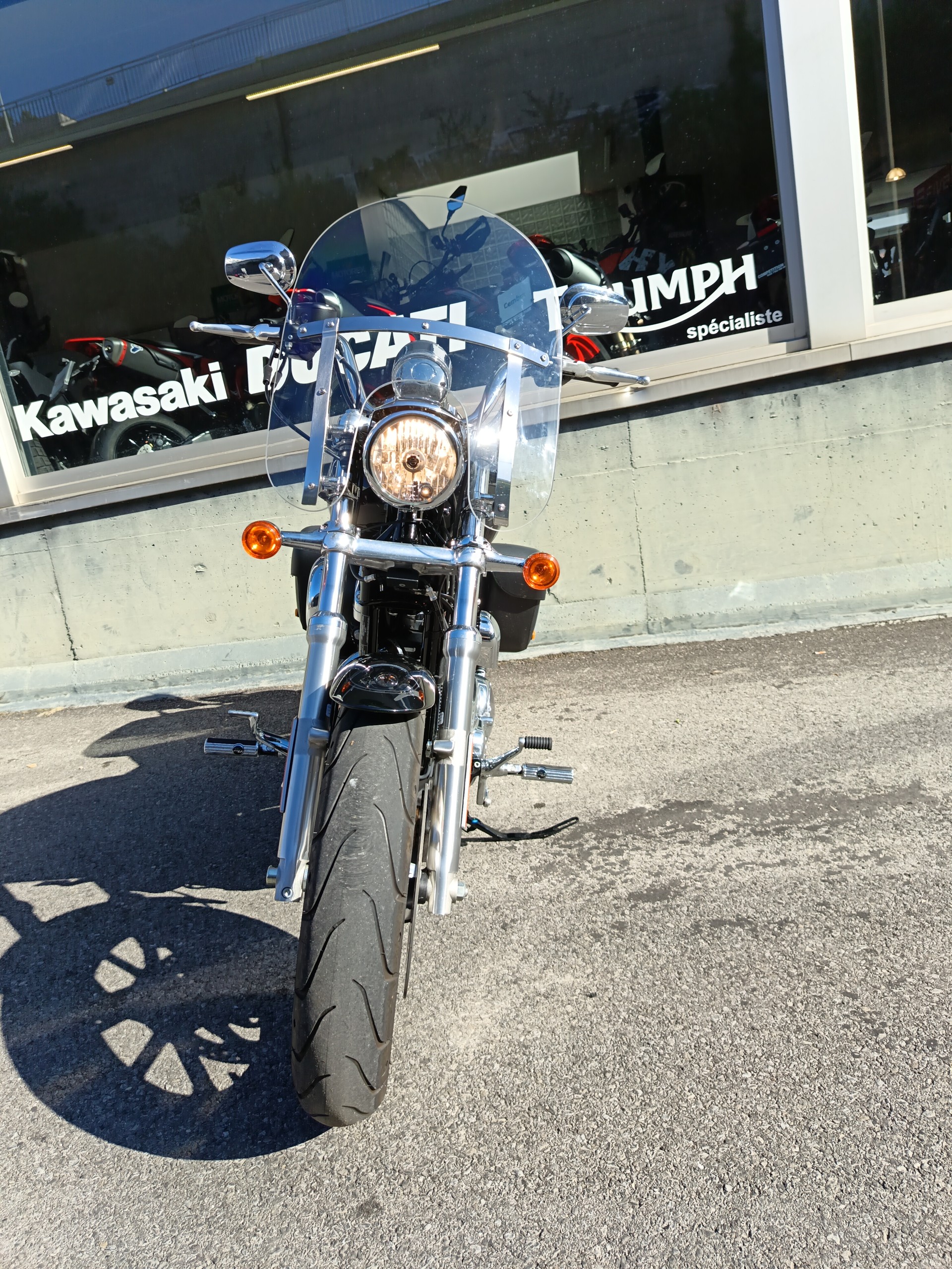 HARLEY-DAVIDSON XL 1200 T Super Low ABS-image-3