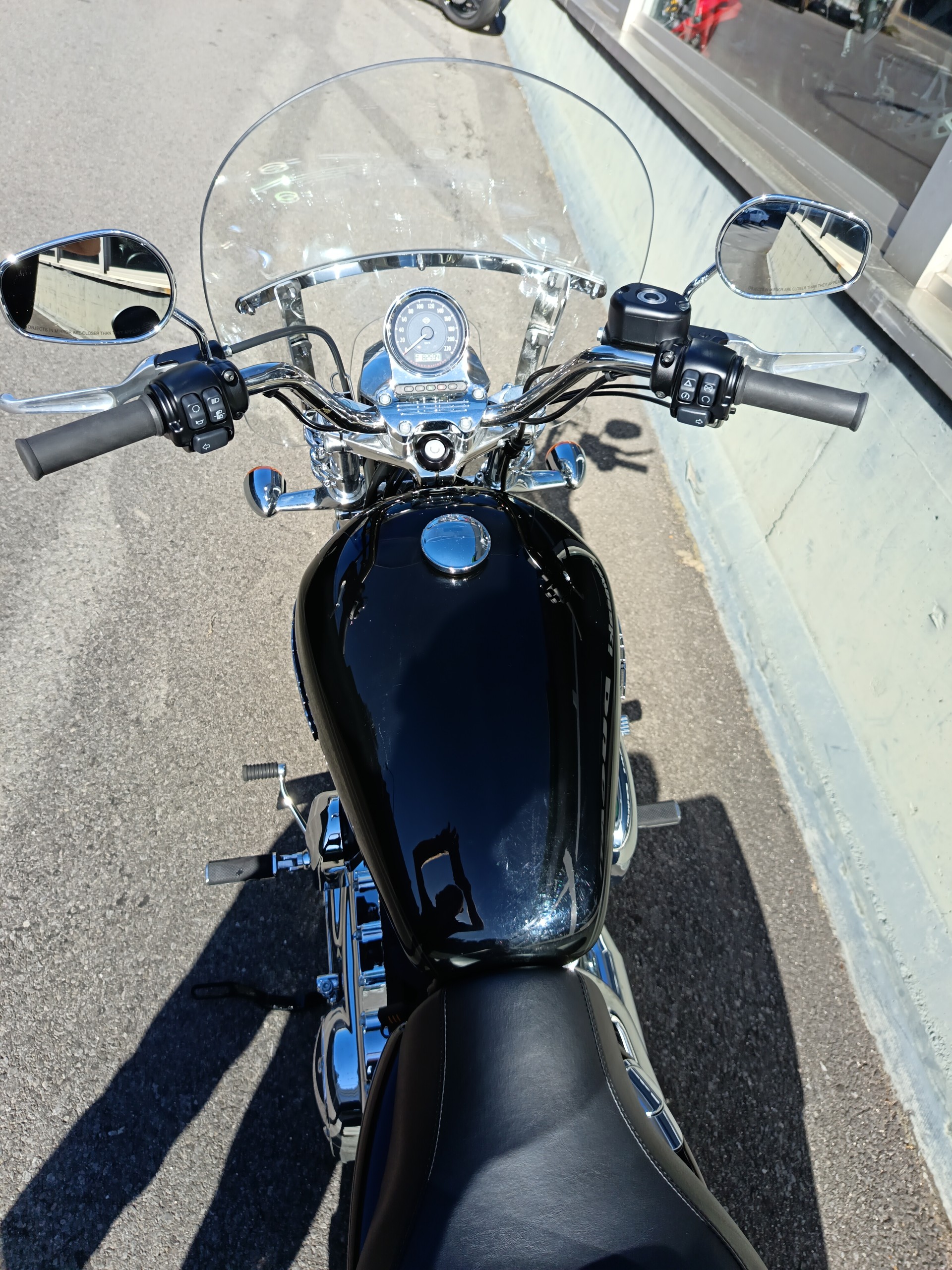 HARLEY-DAVIDSON XL 1200 T Super Low ABS-image-6