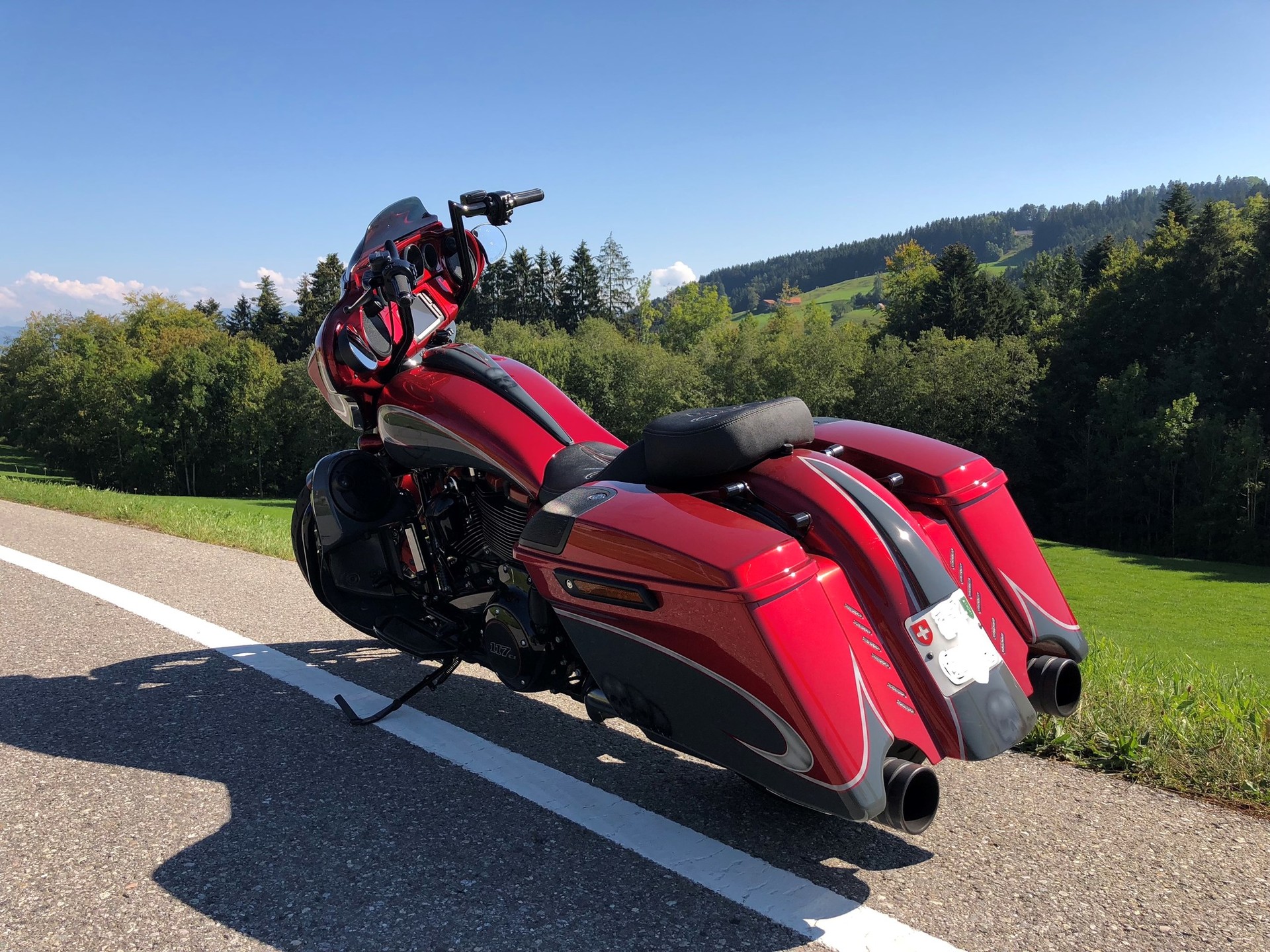 HARLEY-DAVIDSON FLHXSE Street Glide ABS CVO 117-image-2