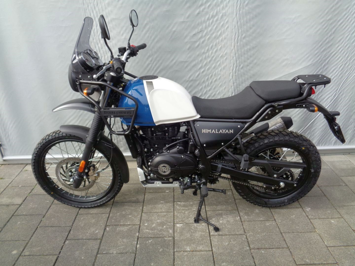 ROYAL ENFIELD HIMALAYAN 400 E5PREISREDUKTION-showroom-element-1