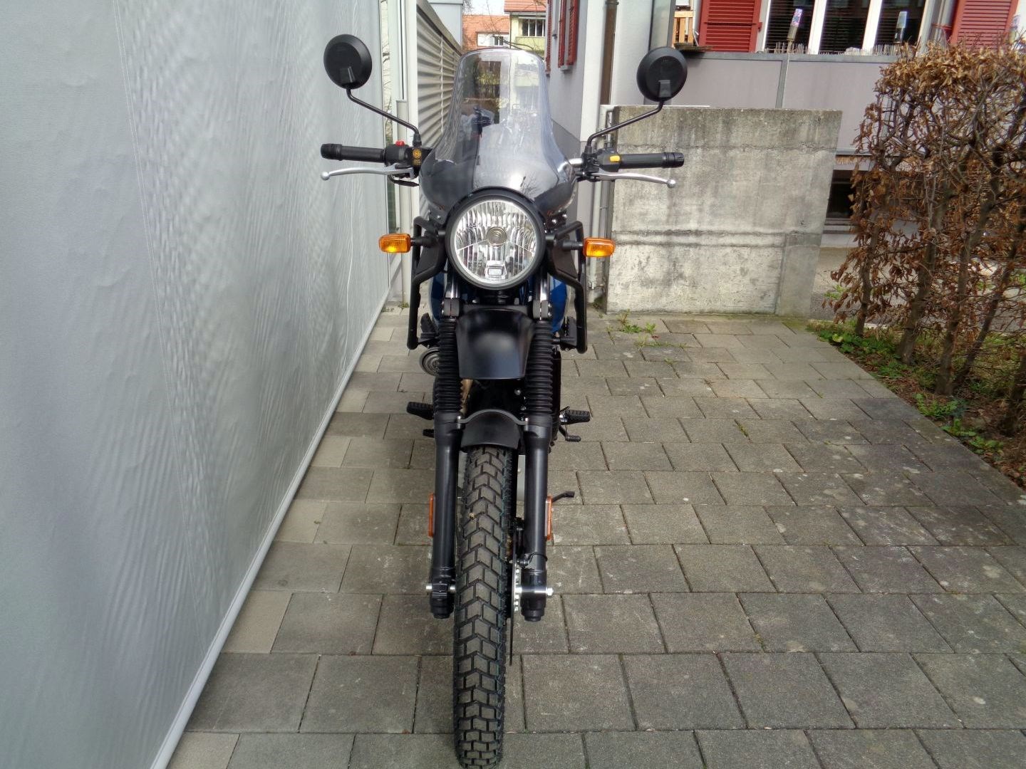 ROYAL ENFIELD HIMALAYAN 400 E5PREISREDUKTION-showroom-element-3