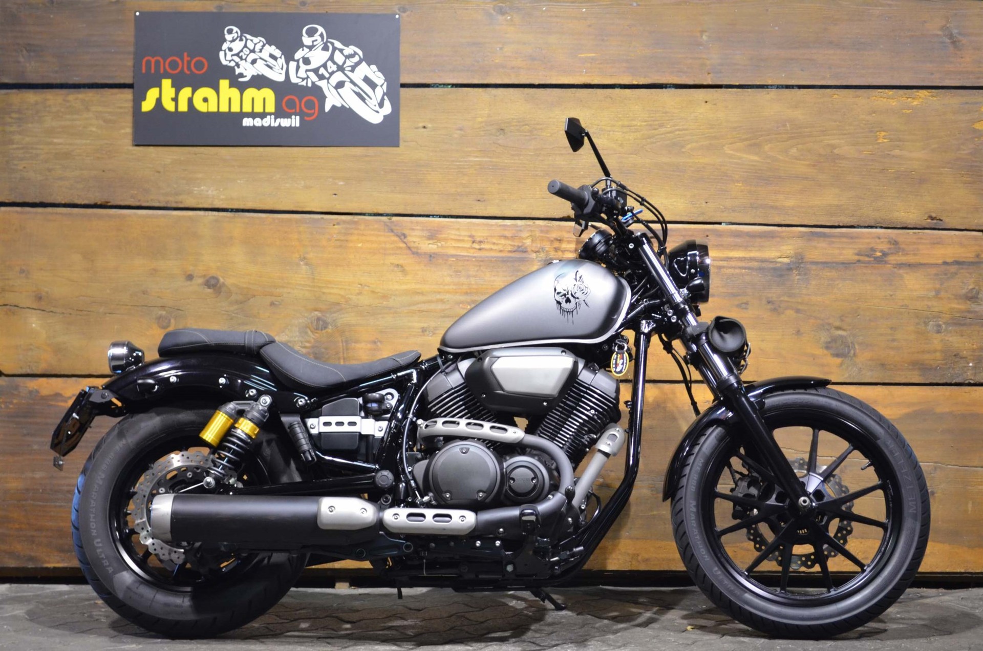 YAMAHA XV 950 R ABS-showroom-element-1