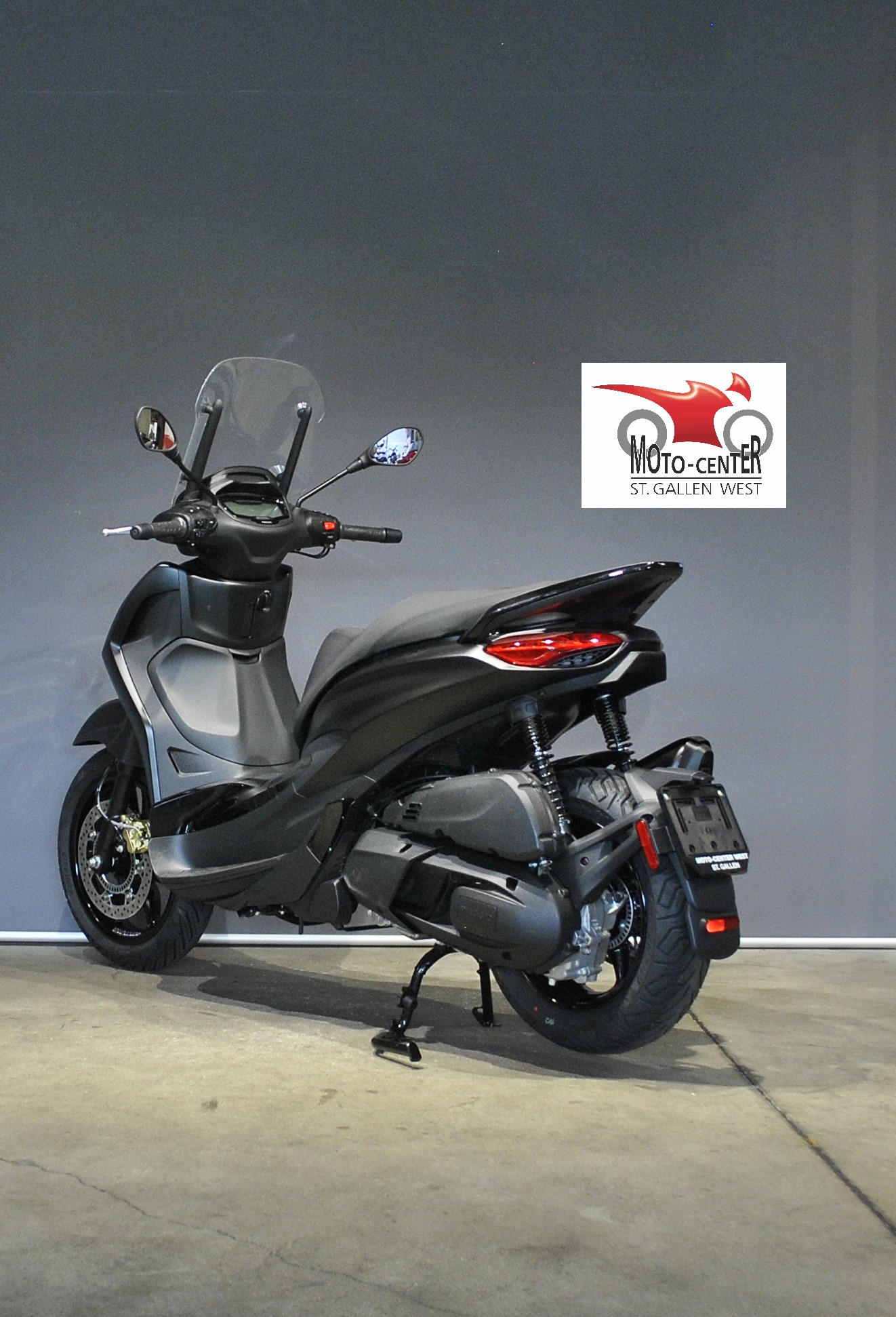 PIAGGIO Beverly 400 SE Deep Black-showroom-element-3