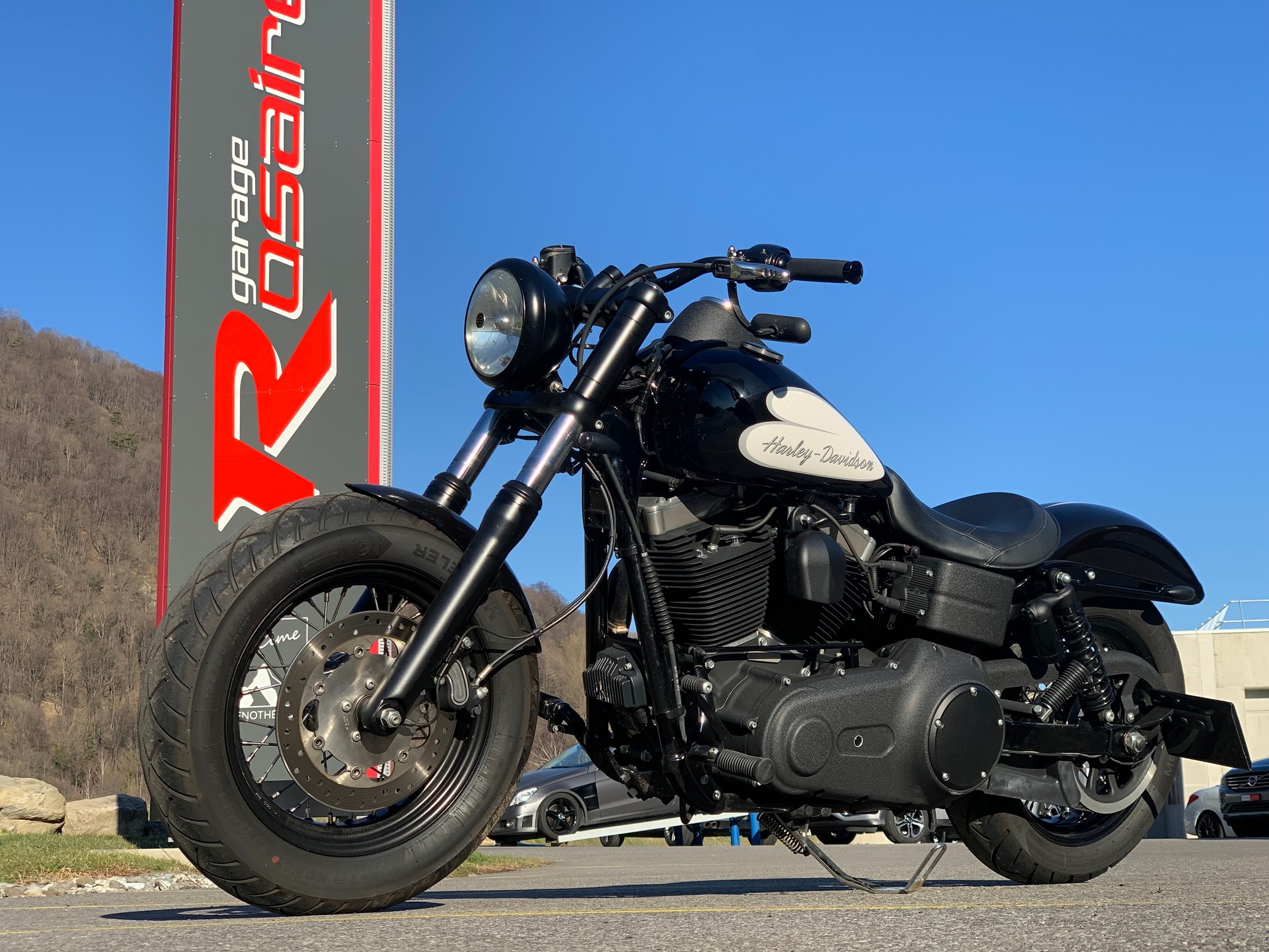 HARLEY-DAVIDSON FXDB Dyna Street Bob ABS