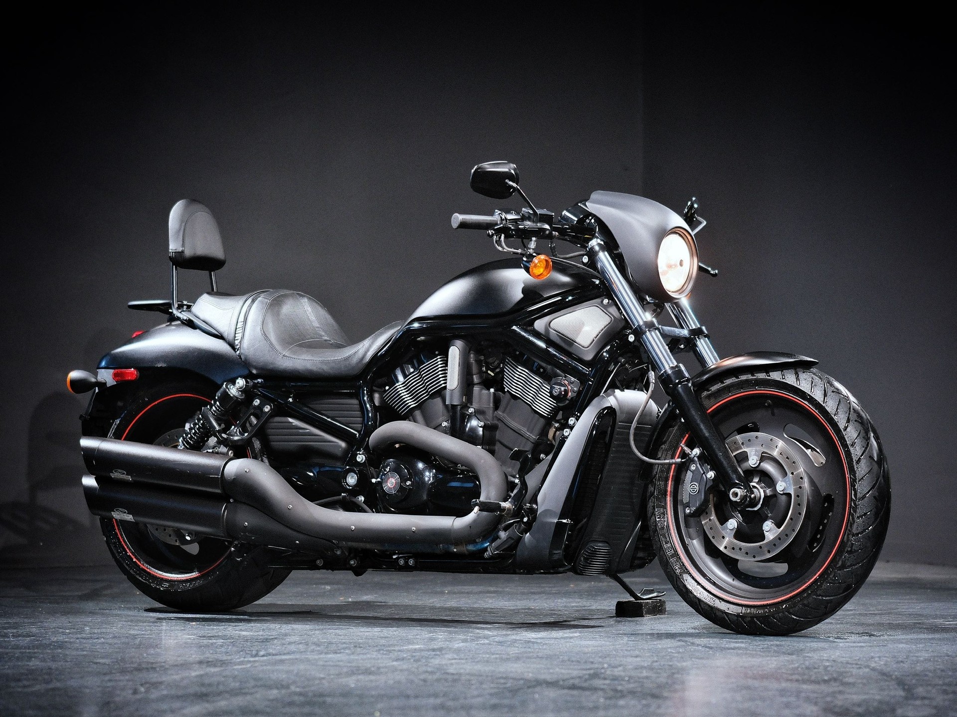 HARLEY-DAVIDSON VRSCDX Night Rod Special ABS