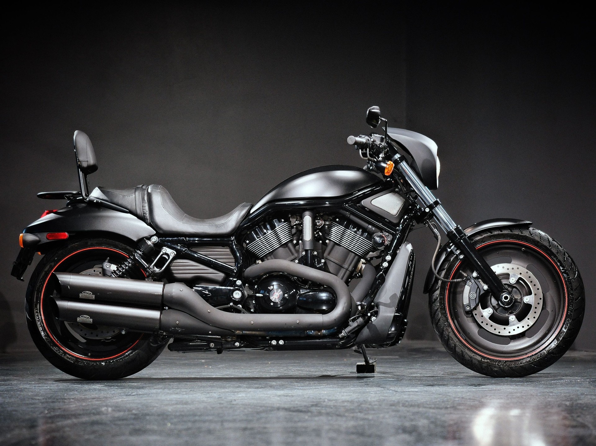 HARLEY-DAVIDSON VRSCDX Night Rod Special ABS-showroom-element-1