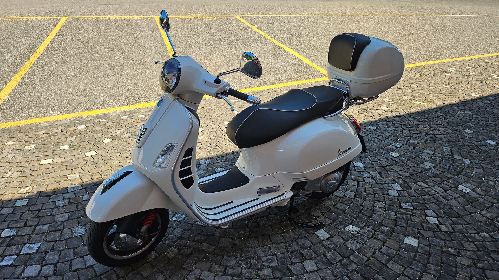 PIAGGIO Vespa GTS Super 300 i.e ABS