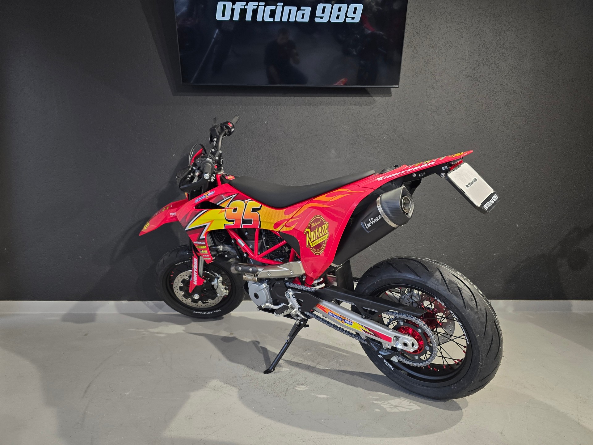 GASGAS SM 700-showroom-element-2