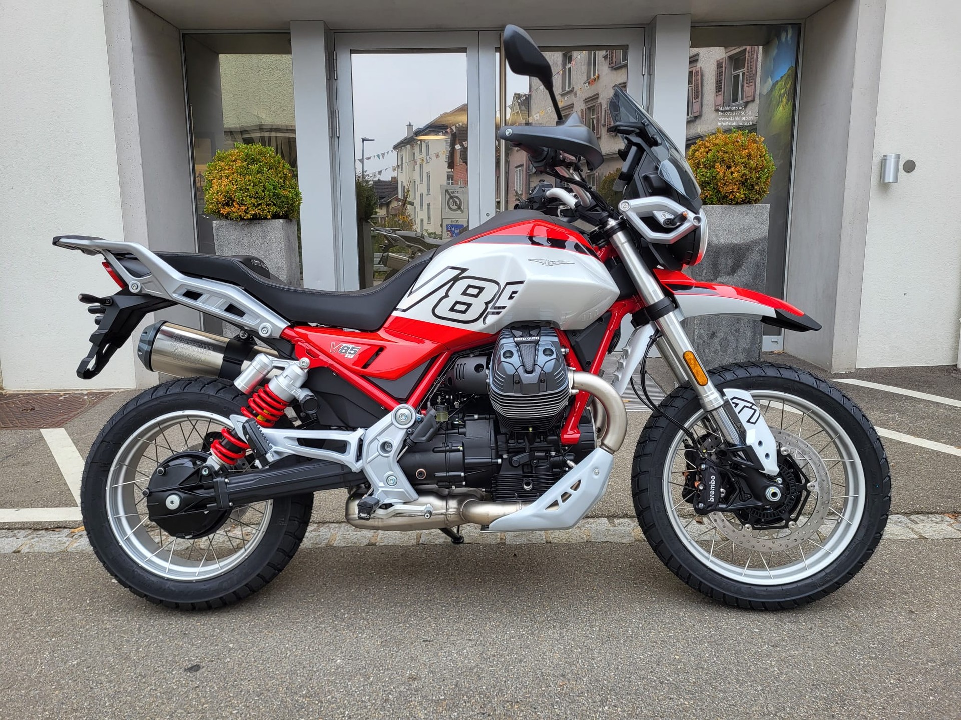 MOTO GUZZI V85 TT E5+