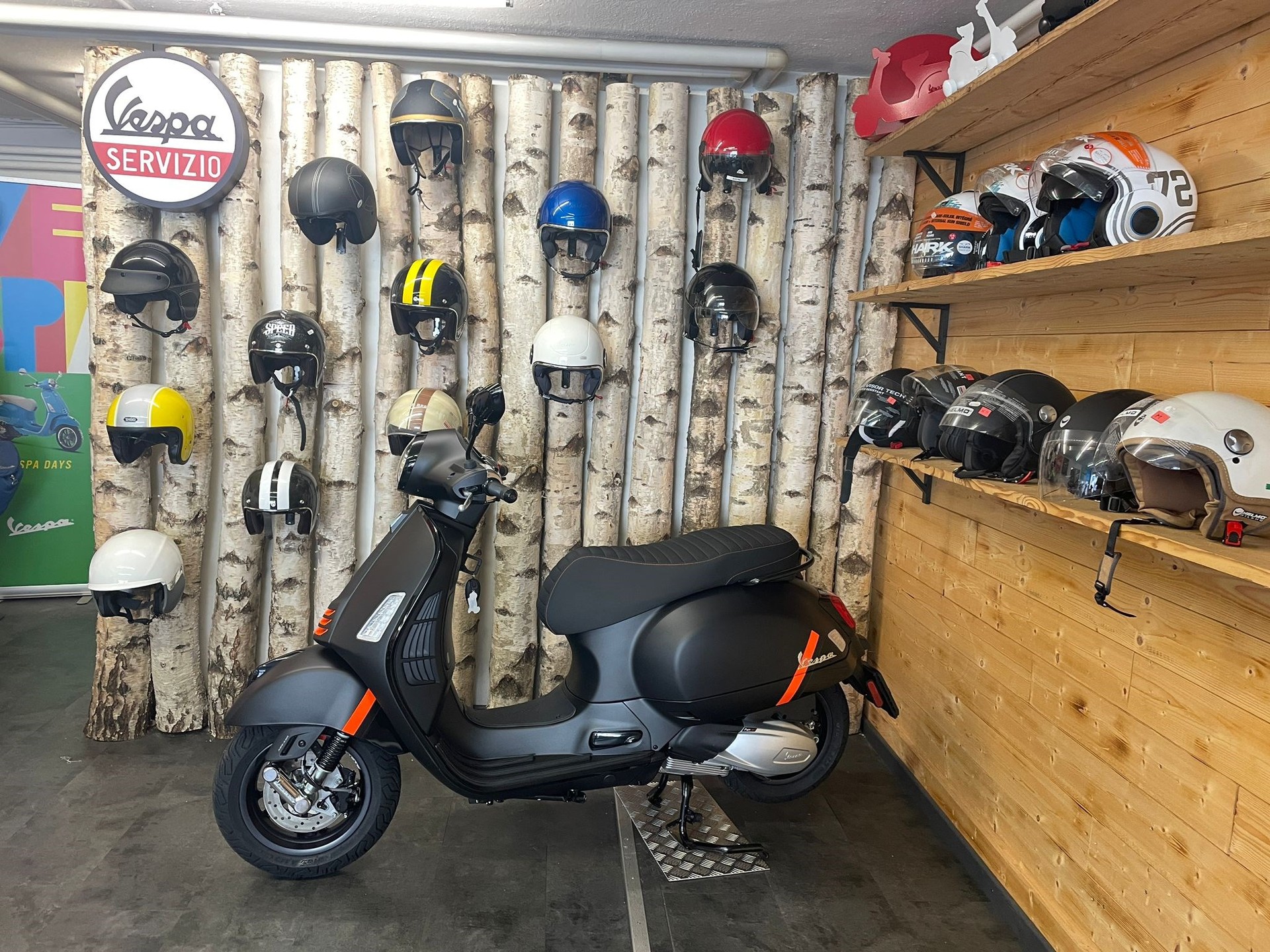 PIAGGIO Vespa GTS 300 Super Sport ABS-image-0