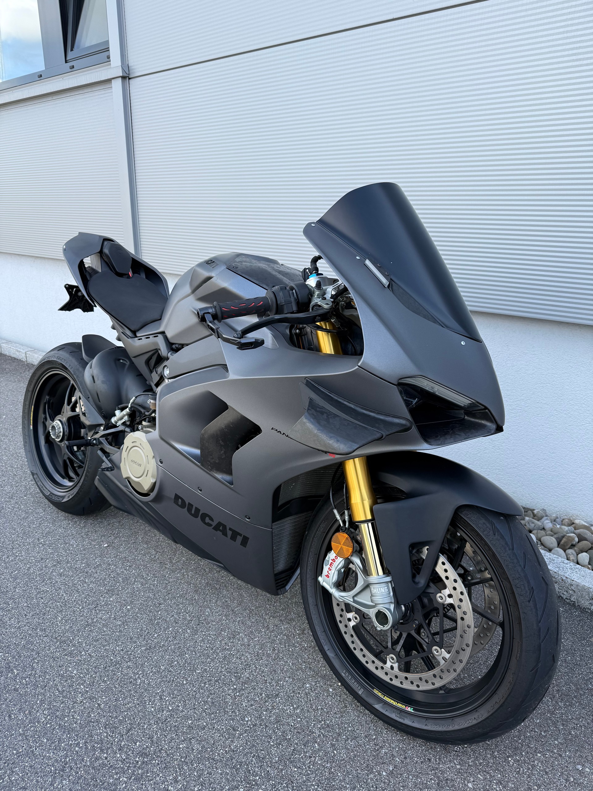 DUCATI Panigale 1103 V4 S-showroom-element-1