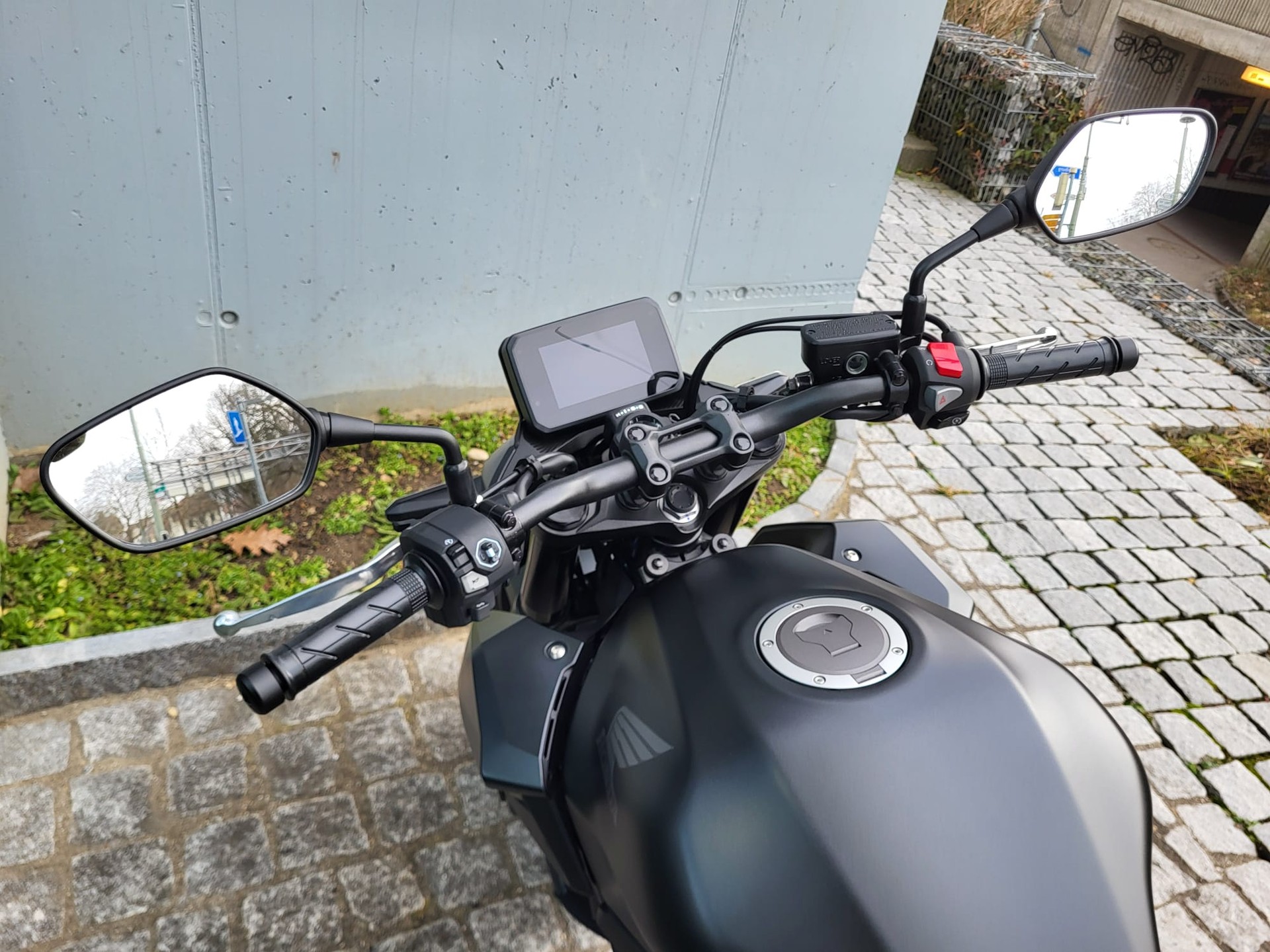 HONDA CB 500 Hornet-showroom-element-3