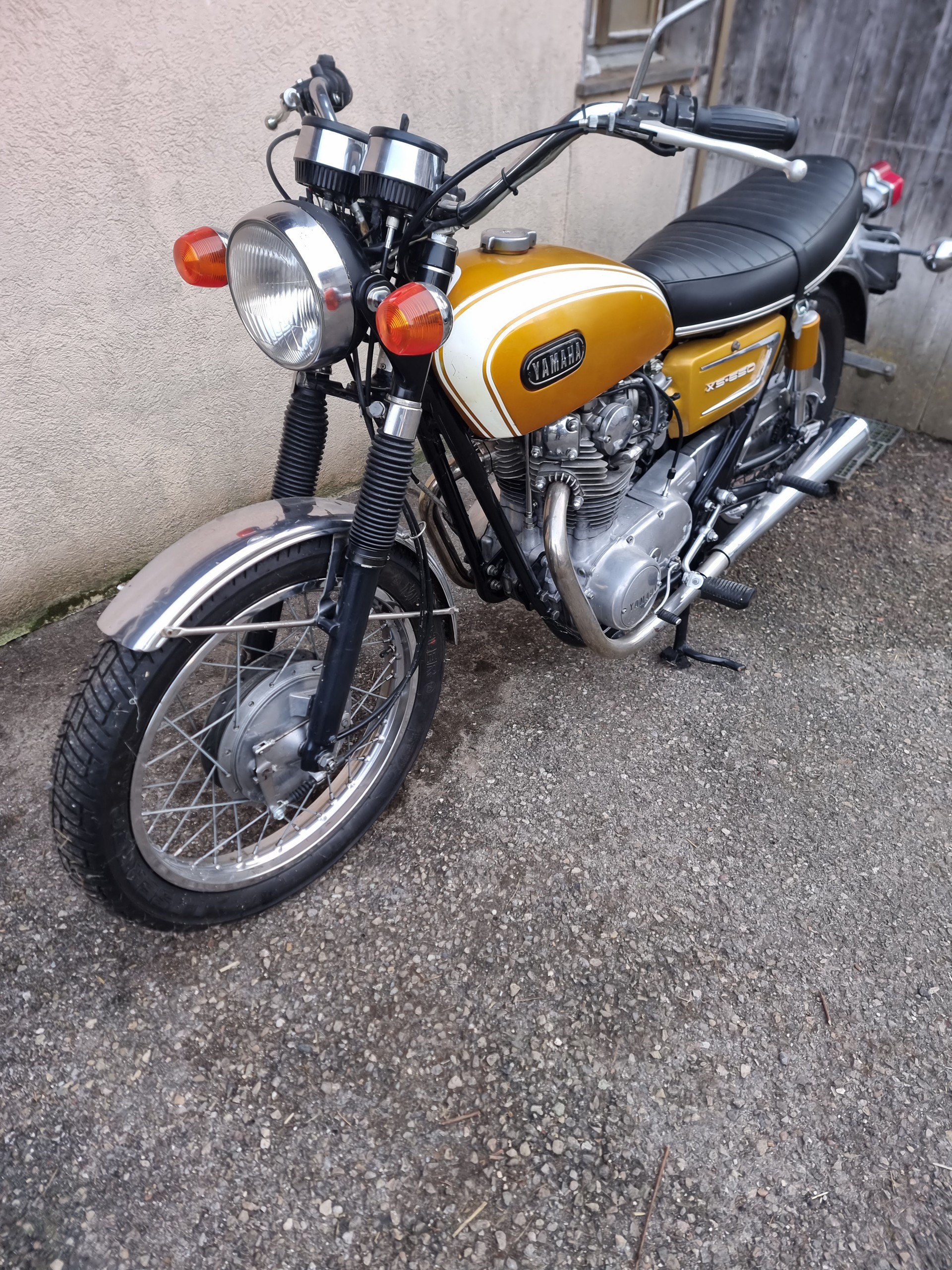 YAMAHA XS 2