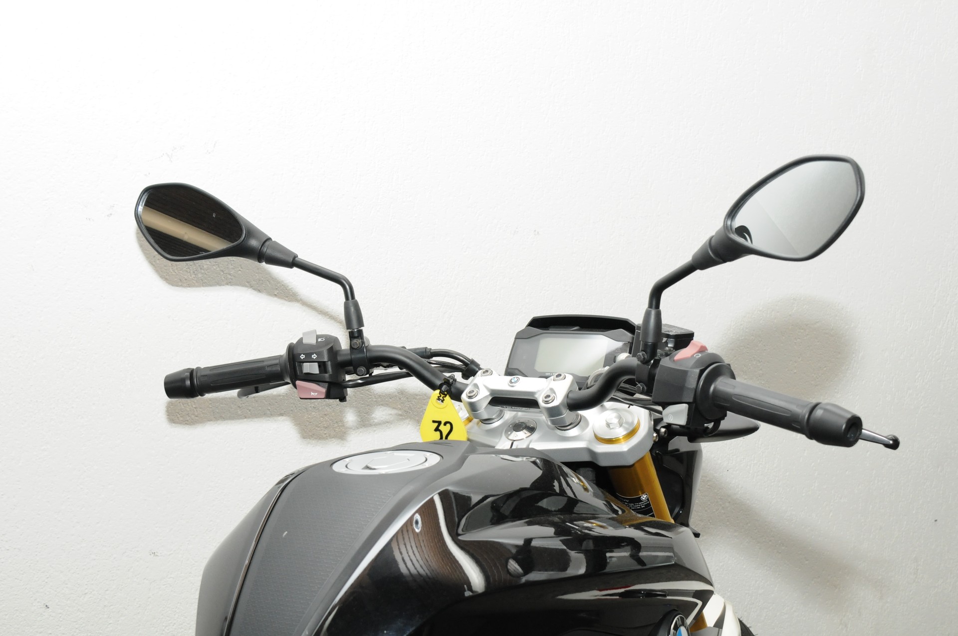 BMW G 310 R ABS-showroom-element-3