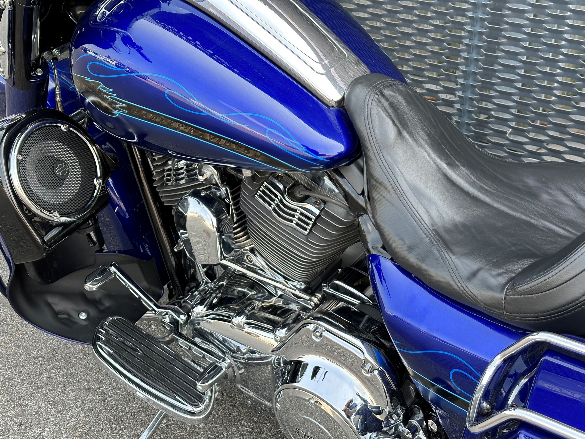 HARLEY-DAVIDSON FLHXSE Street Glide ABS CVO-image-10