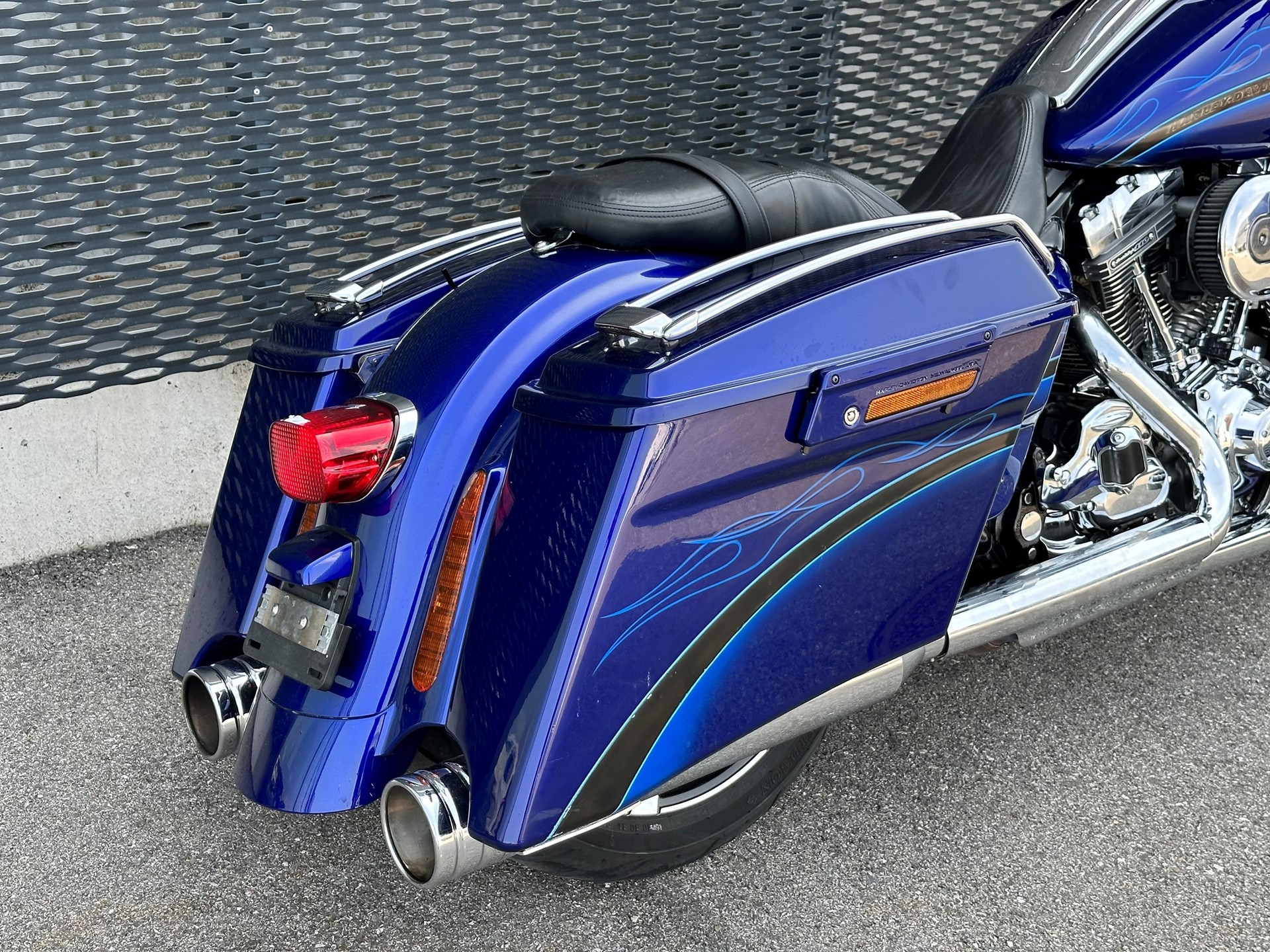 HARLEY-DAVIDSON FLHXSE Street Glide ABS CVO-image-2