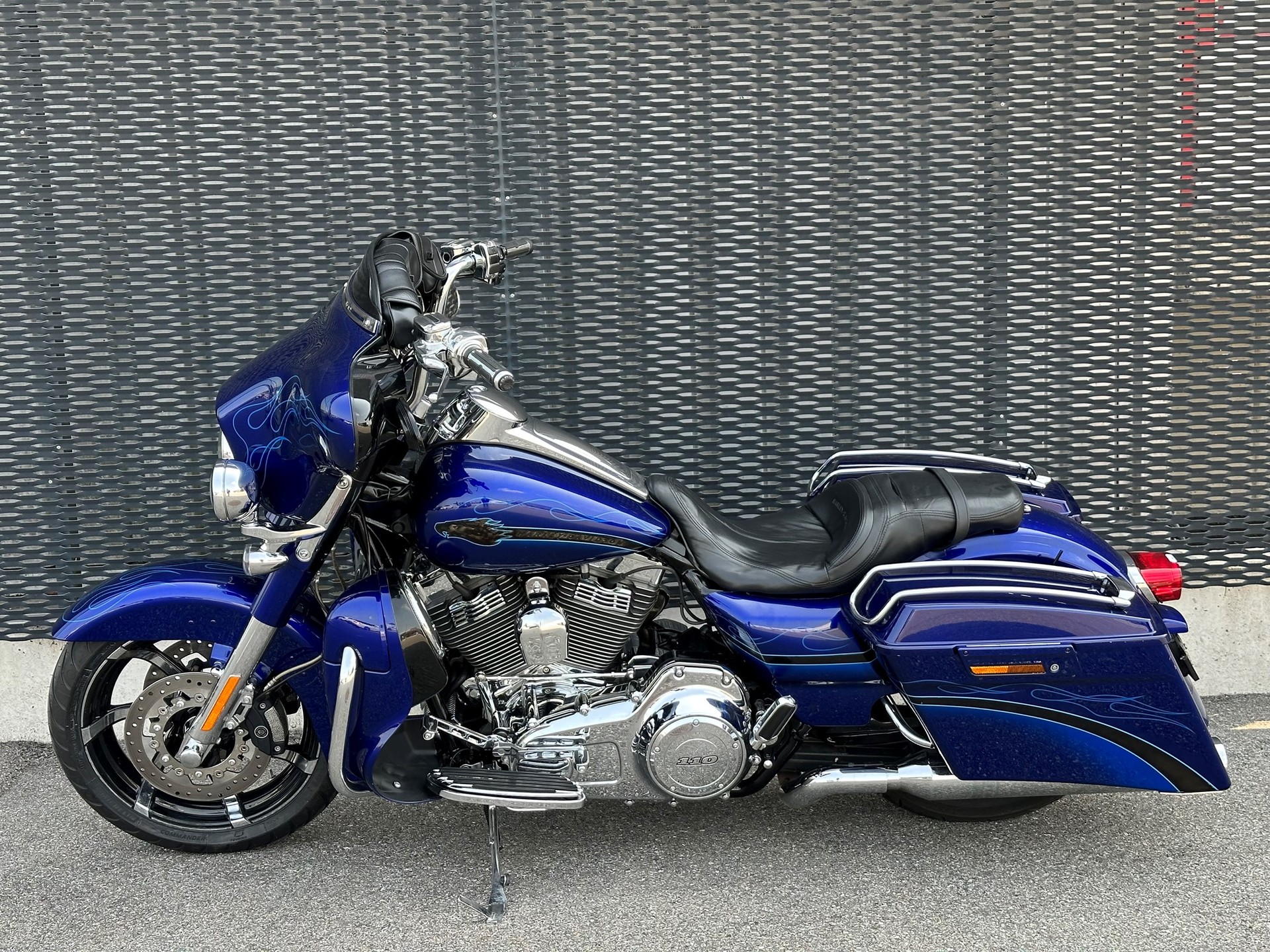 HARLEY-DAVIDSON FLHXSE Street Glide ABS CVO-image-5