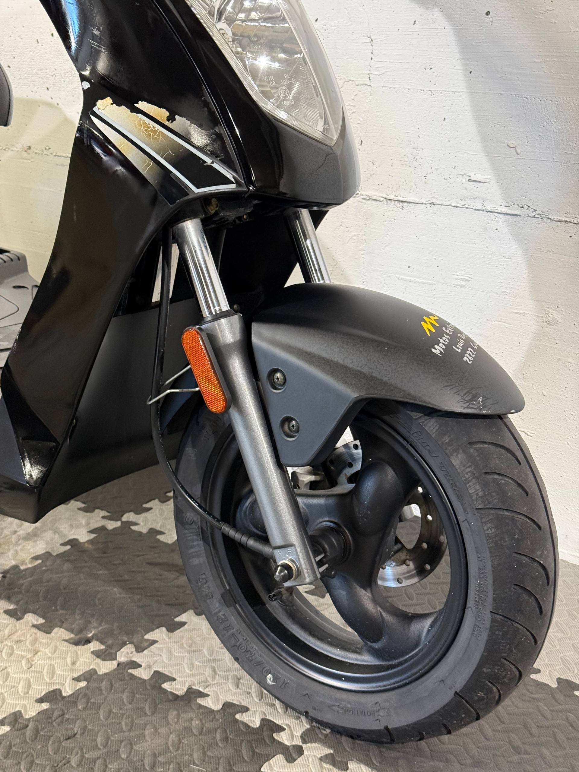 KYMCO Agility 50 Plaque Jaune 45KM/h-showroom-element-1